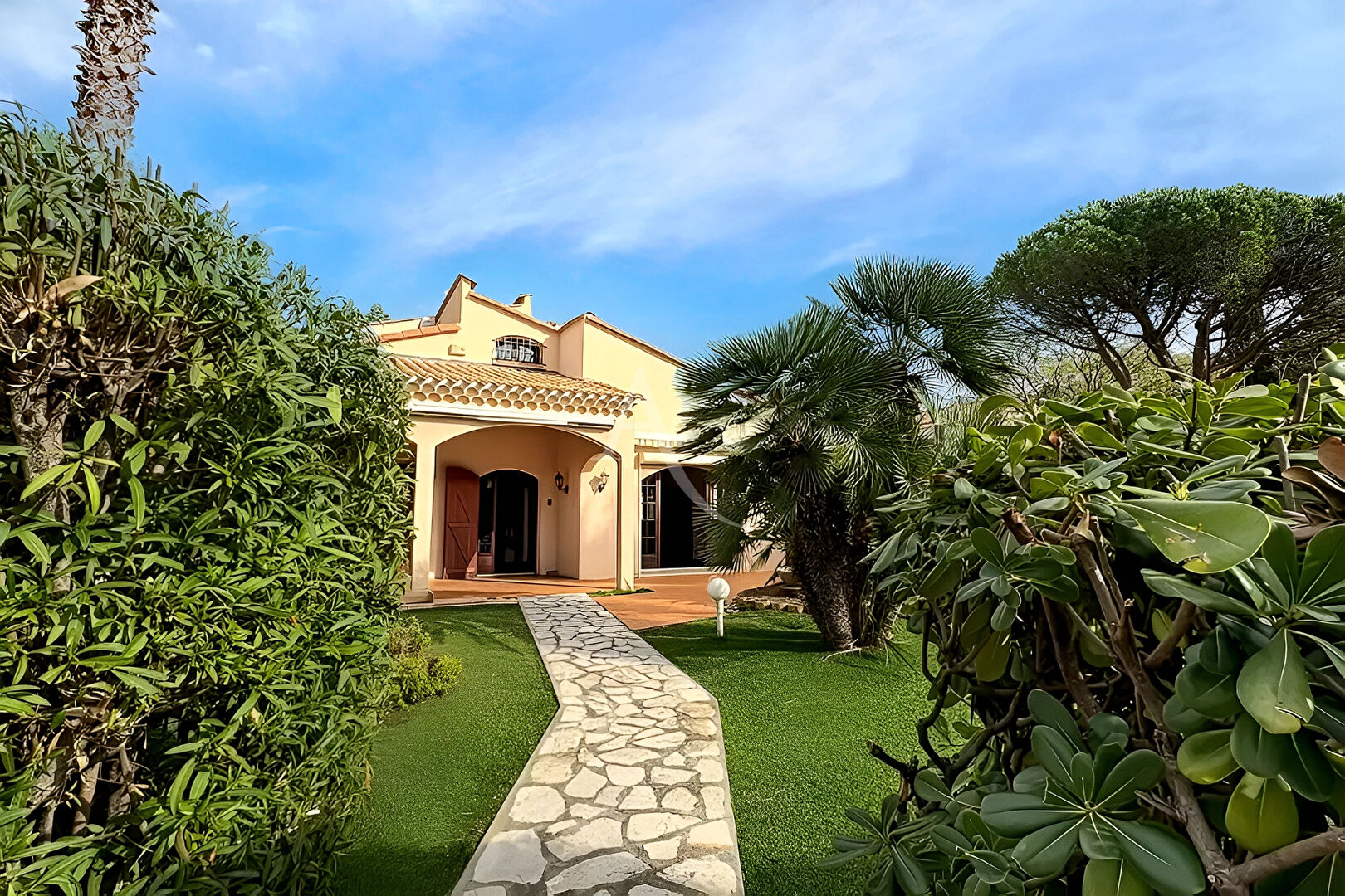 Maison Sète 7 pièces 242 m² + dépendance