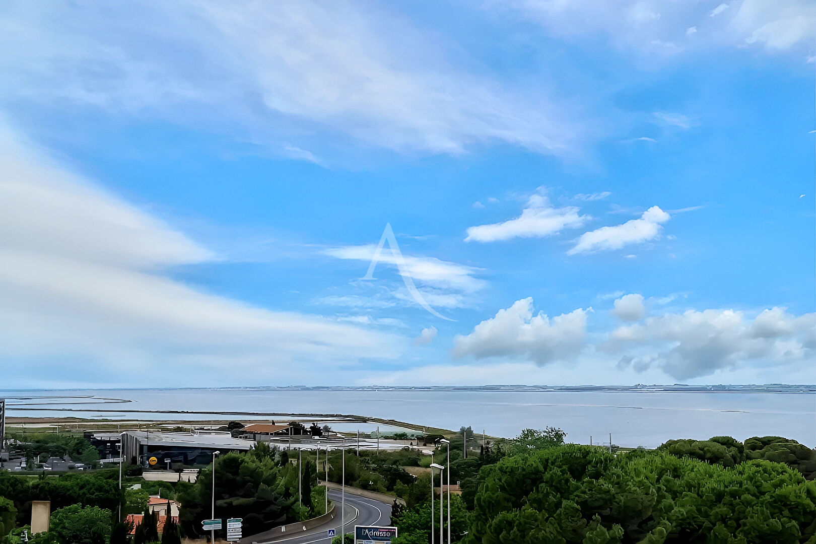 Agence immobilière de L'Adresse  - AGENCE LA CORNICHE - L'ADRESSE - AGENCE LE DAUPHIN