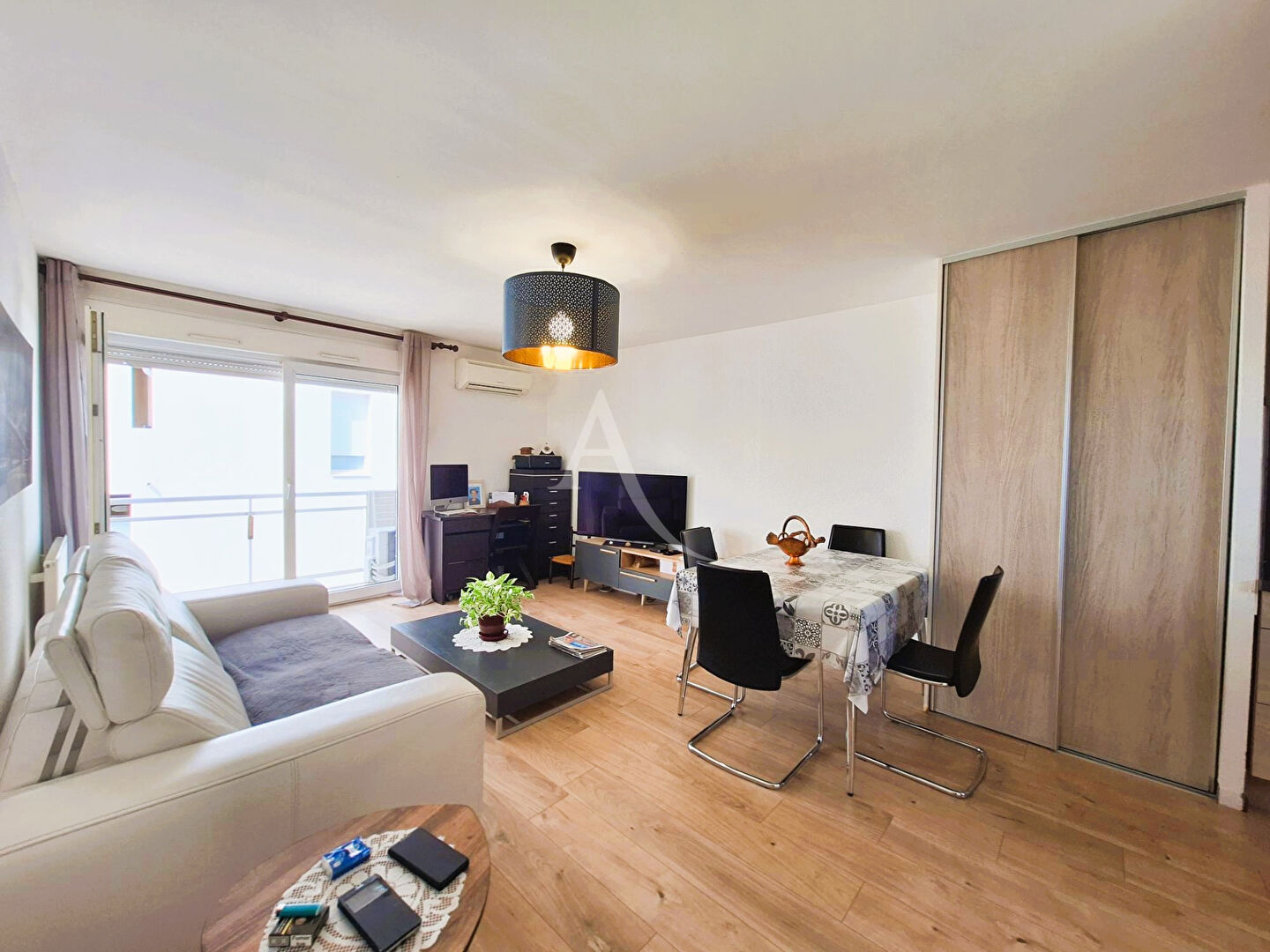 Agence immobilière de L'Adresse  - AGENCE LA CORNICHE - L'ADRESSE - AGENCE LE DAUPHIN