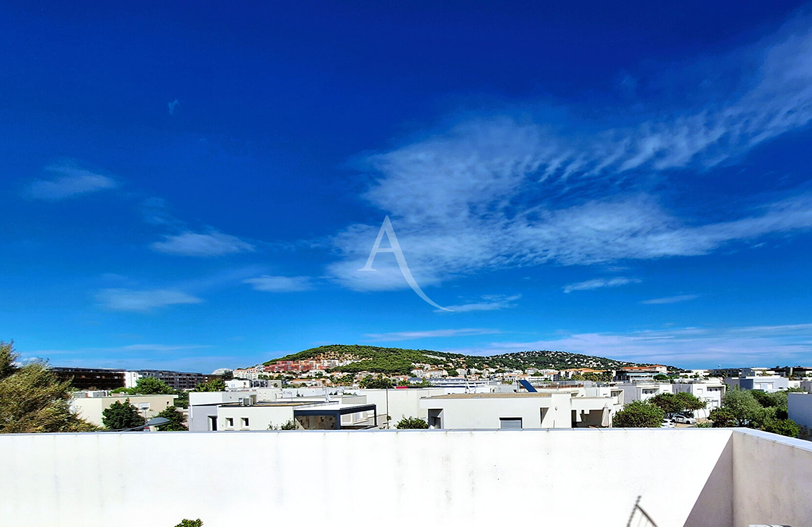 Agence immobilière de L'Adresse  - AGENCE LA CORNICHE - L'ADRESSE - AGENCE LE DAUPHIN