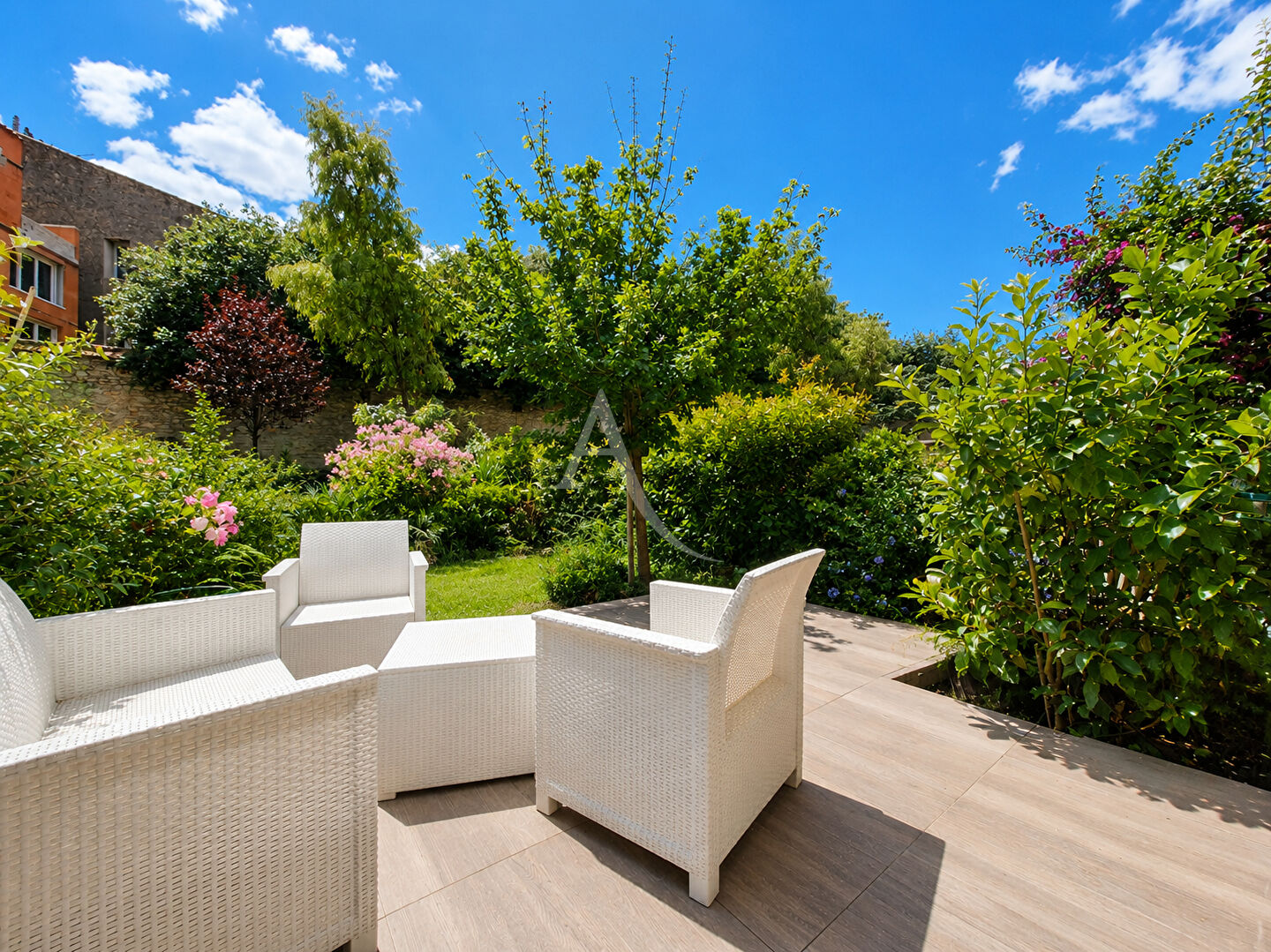 Agence immobilière de L'Adresse  - AGENCE LA CORNICHE - L'ADRESSE - AGENCE LE DAUPHIN