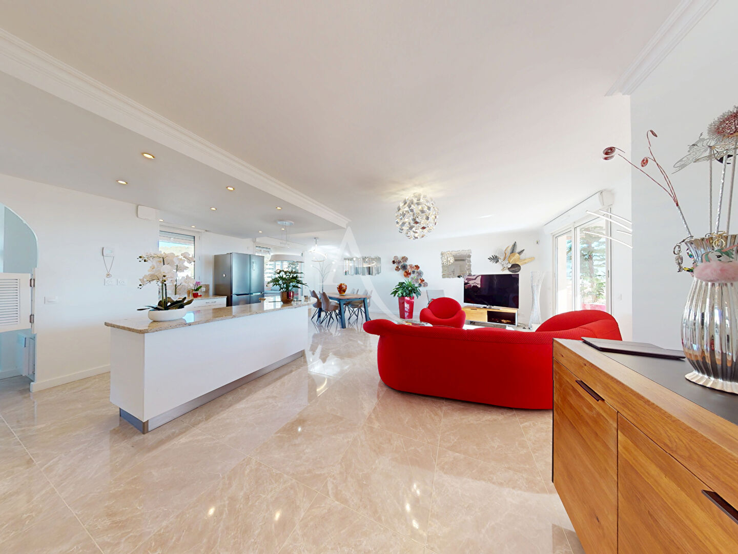 Agence immobilière de L'Adresse  - AGENCE LA CORNICHE - L'ADRESSE - AGENCE LE DAUPHIN