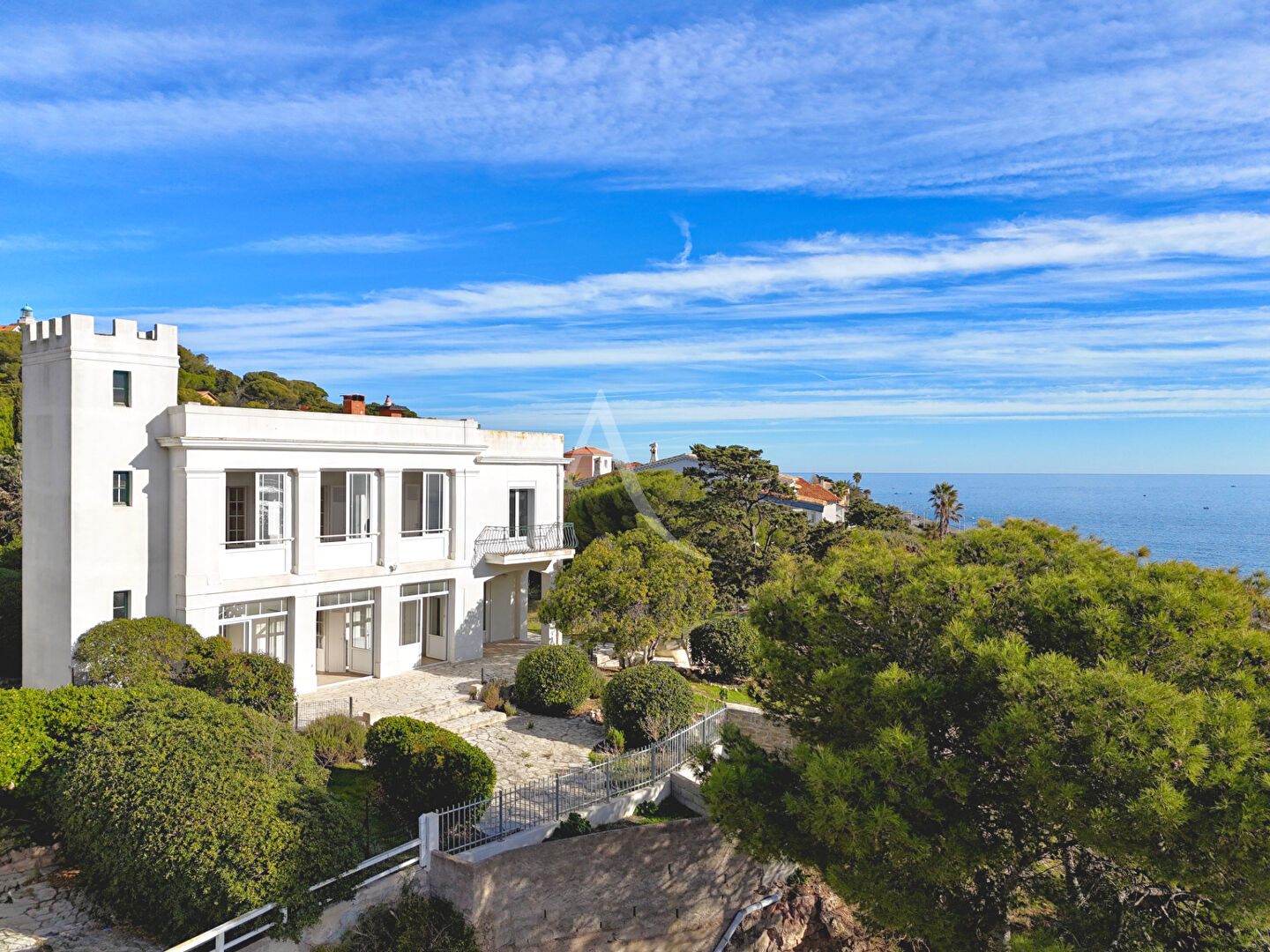 Agence immobilière de L'Adresse  - AGENCE LA CORNICHE - L'ADRESSE - AGENCE LA CORNICHE - SERVICE TRANSACTION