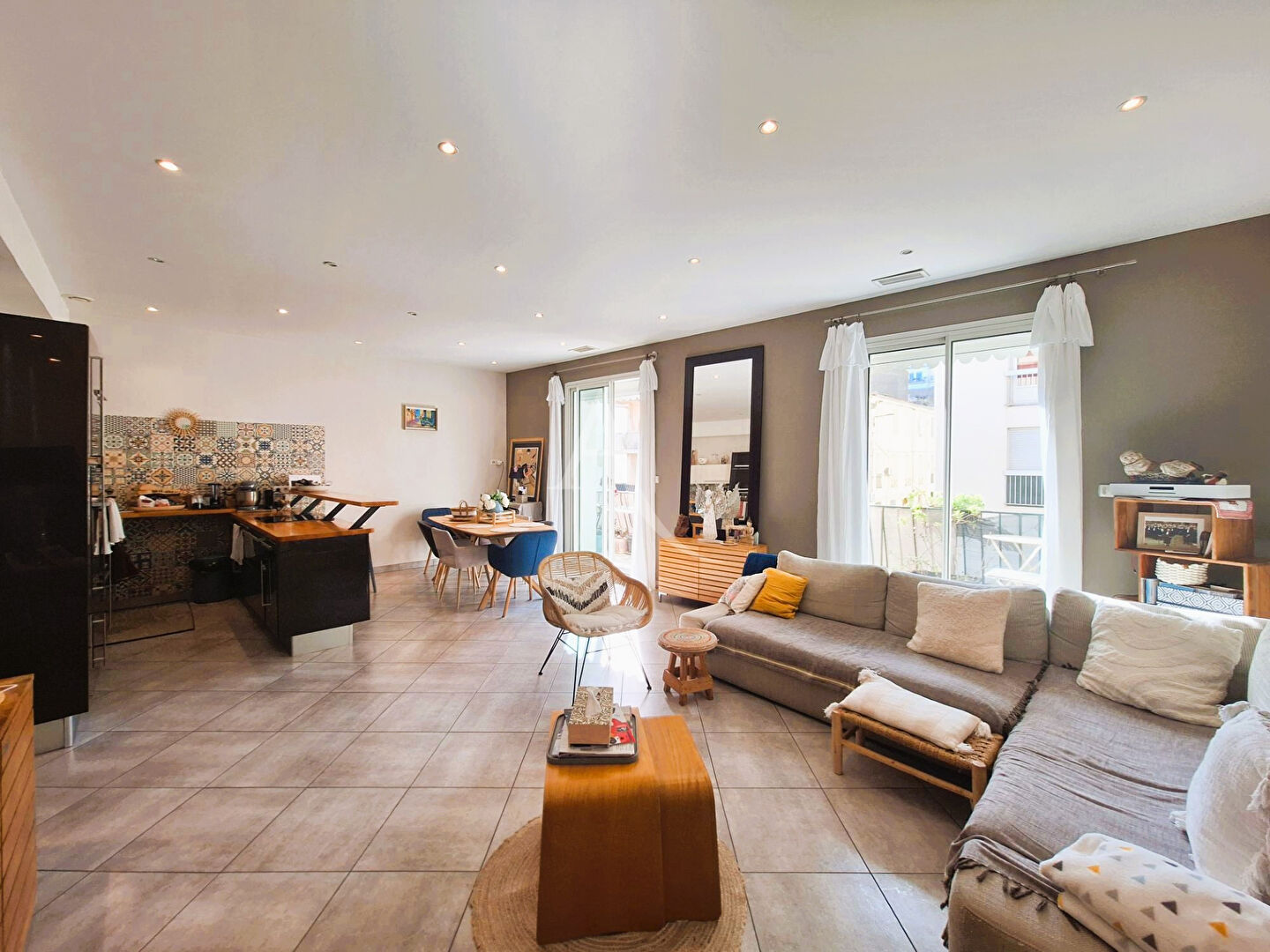 Agence immobilière de L'Adresse  - AGENCE LA CORNICHE - L'ADRESSE - AGENCE LE DAUPHIN