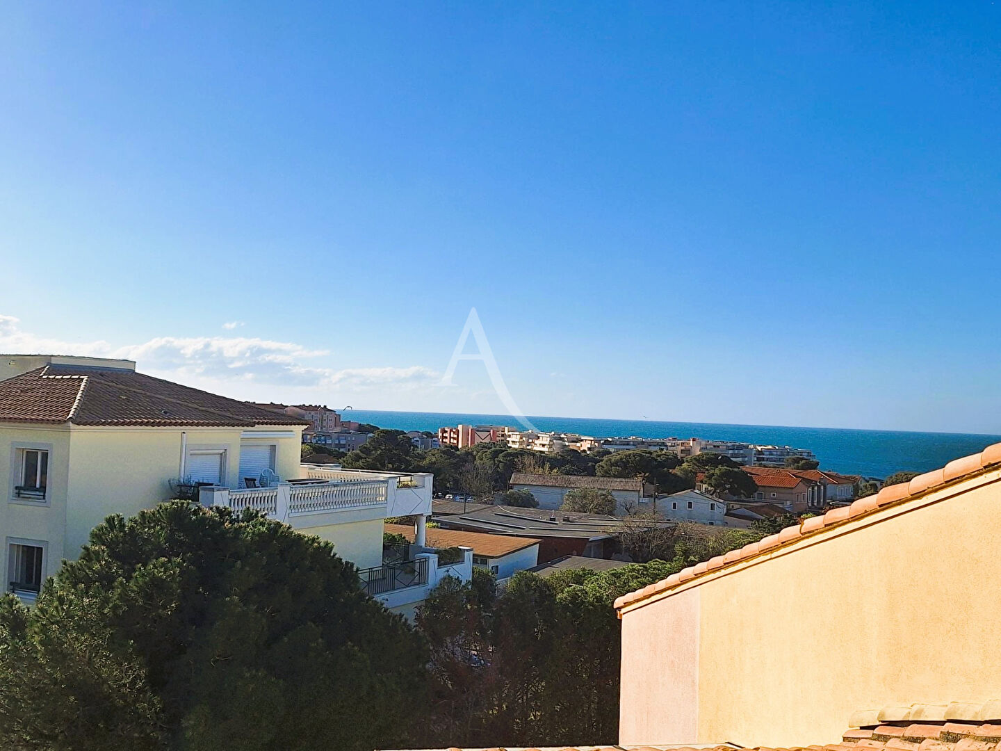 Agence immobilière de L'Adresse  - AGENCE LA CORNICHE - L'ADRESSE - AGENCE LE DAUPHIN