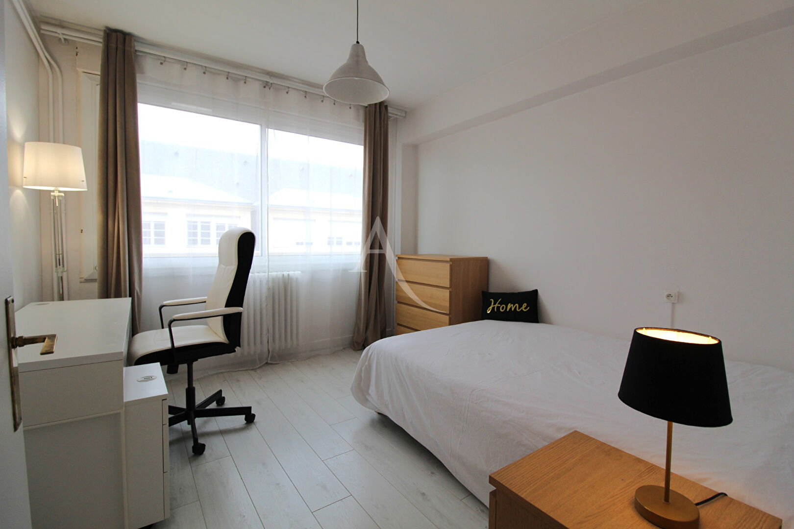 Photo DIJON PLACE GRANGIER  T3 de 70m² avec GARAGE BALCON et ASCENSEUR image 6/6