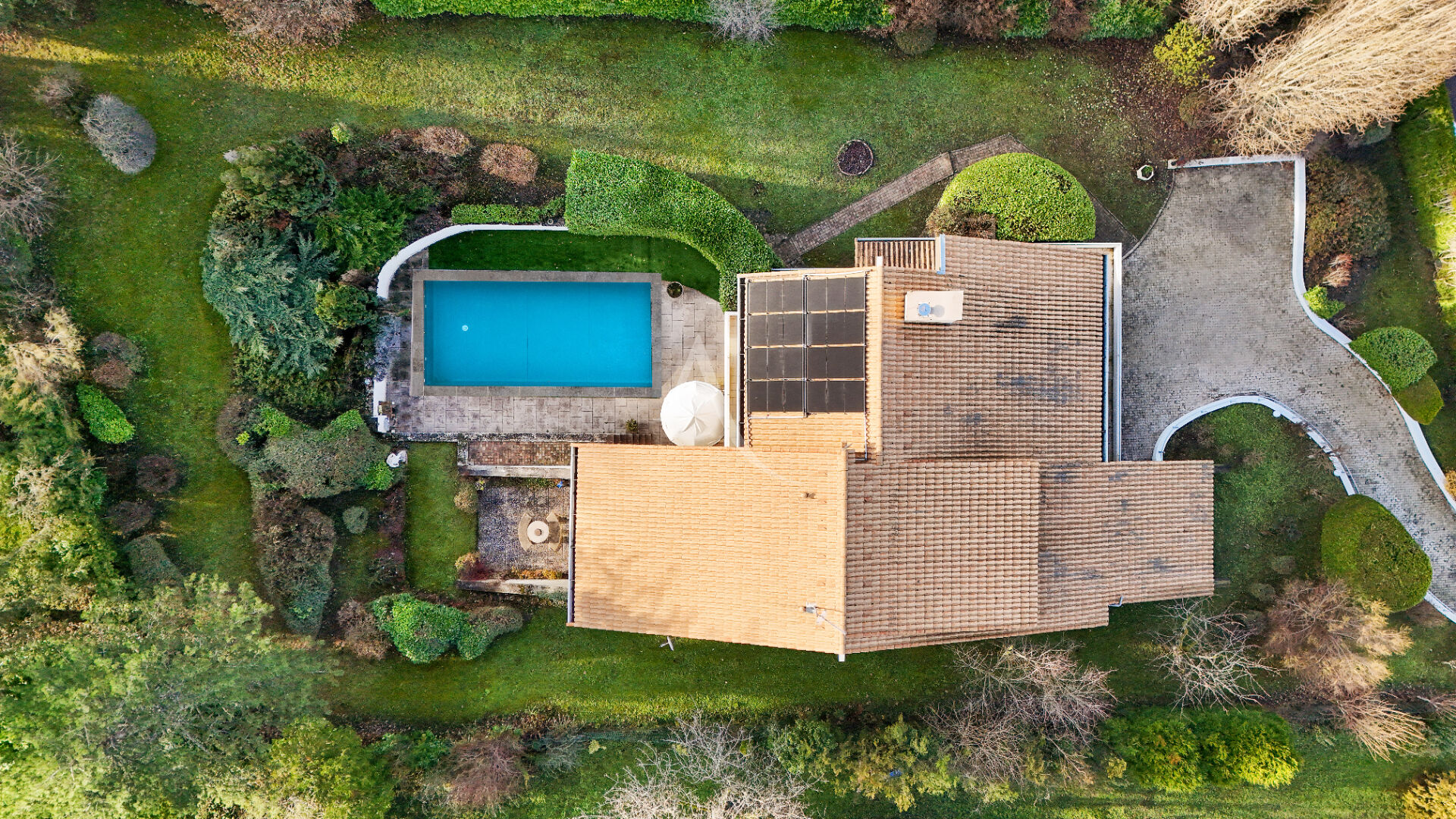 Photo VILLA D'EXCEPTION DIJON - 232m², terrain 2050m². image 5/6