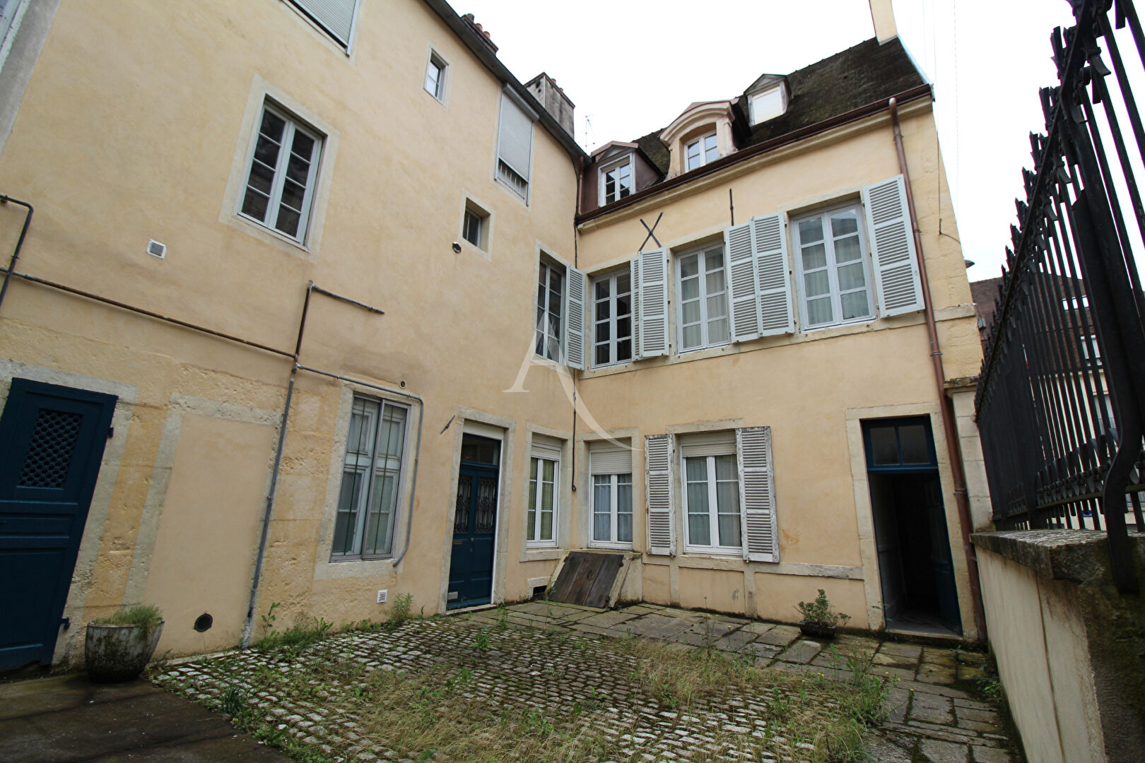 Agence immobilière de L'adresse Guy et Bernard - Dijon Beaux Arts