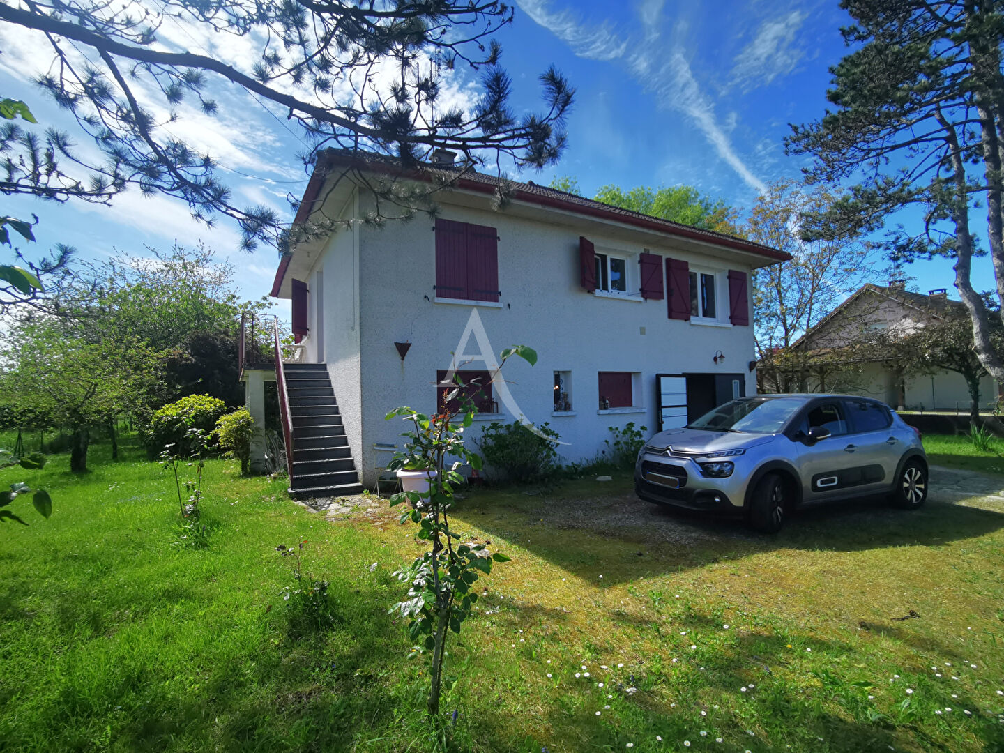 Agence immobilière de L'Adresse GUY ET BERNARD IMMOBILIER - GUY ET BERNARD IMMOBILIER