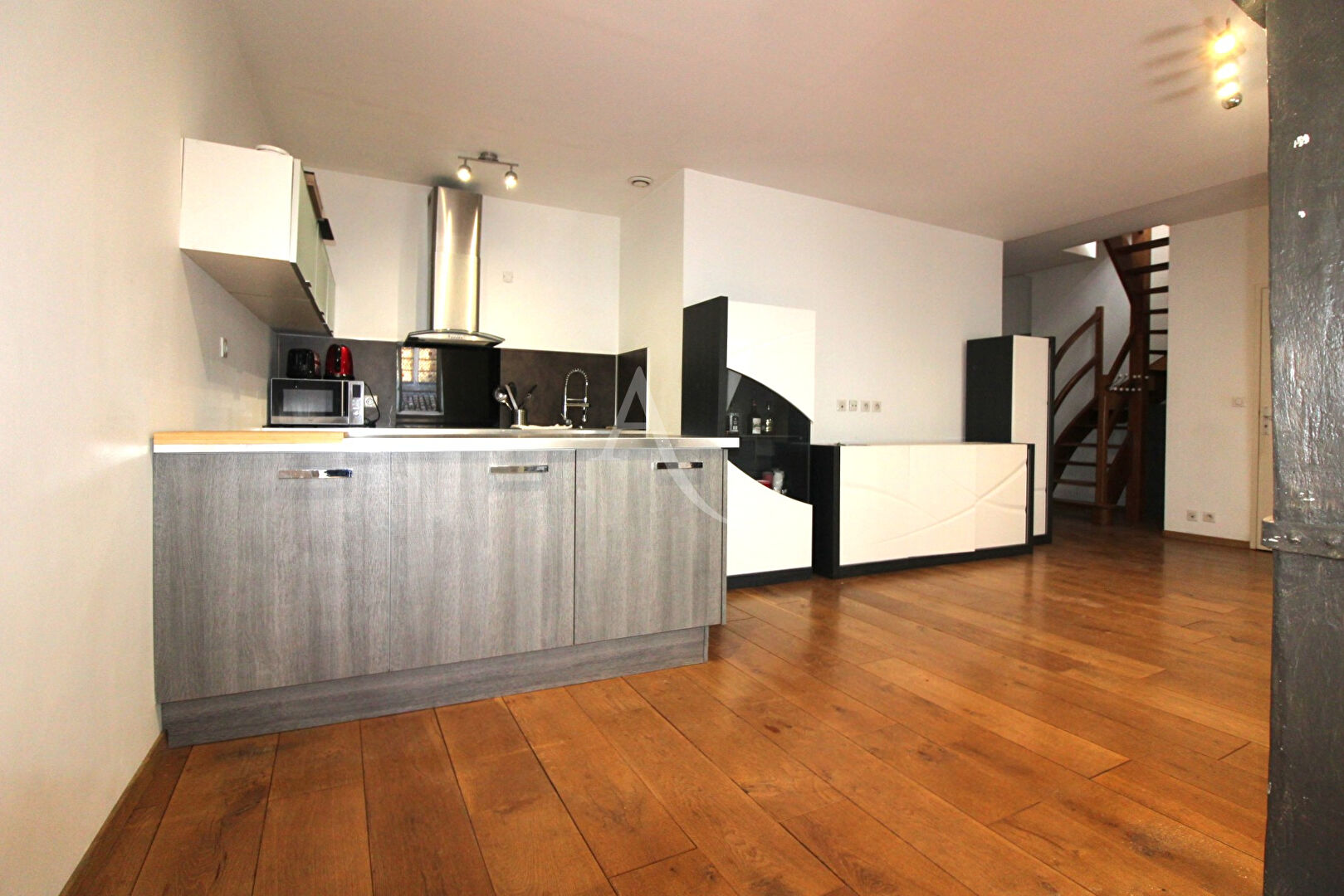 Agence immobilière de L'Adresse GUY ET BERNARD IMMOBILIER - GUY ET BERNARD IMMOBILIER