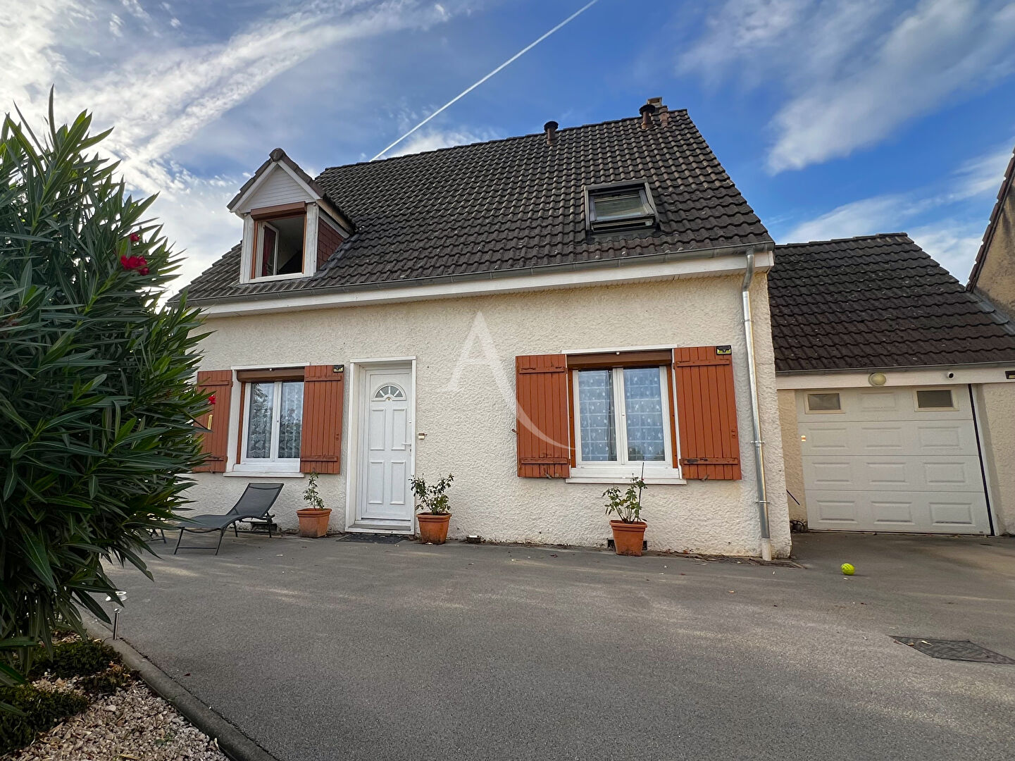 Agence immobilière de L'Adresse GUY ET BERNARD IMMOBILIER - GUY ET BERNARD IMMOBILIER