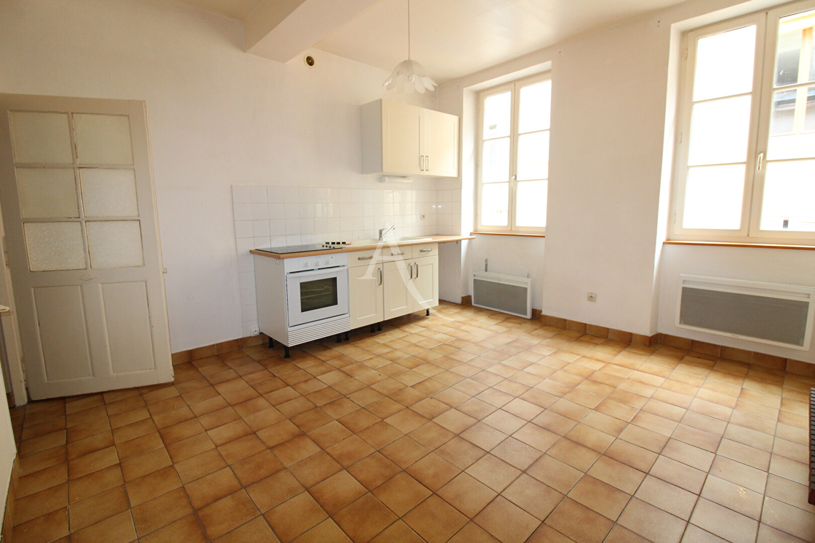 Agence immobilière de L'Adresse GUY ET BERNARD IMMOBILIER - GUY ET BERNARD IMMOBILIER