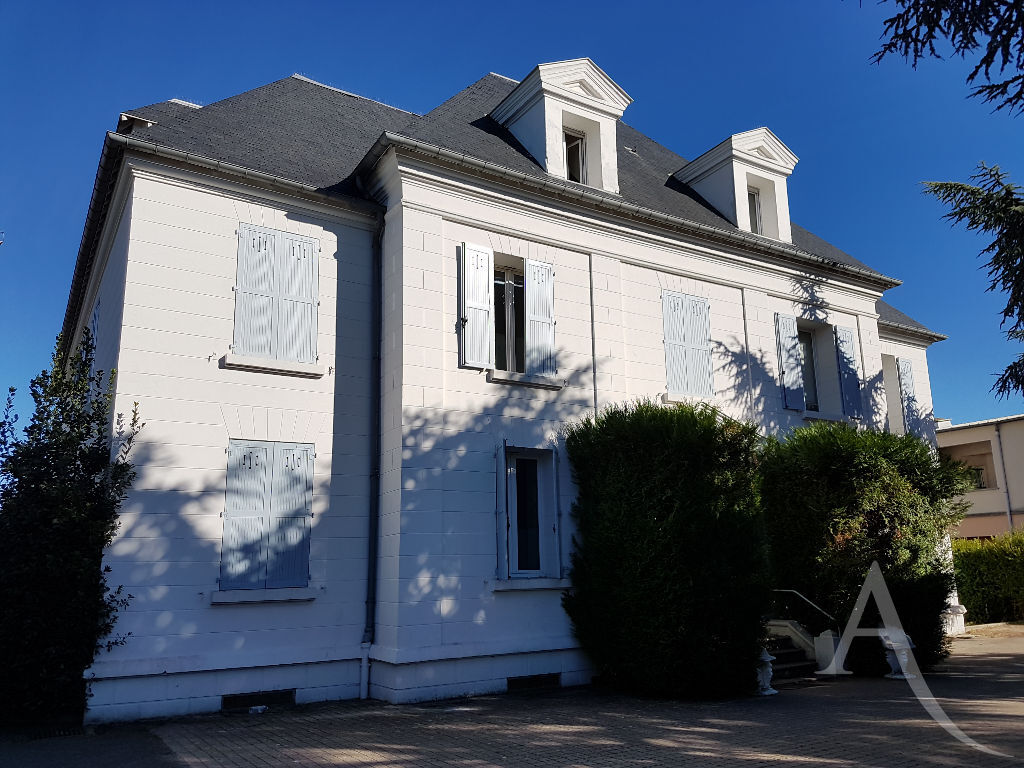 Agence immobilière de L'Adresse S.A.S.  AGENCE IMMOBILIERE LORI - S.A.S.  AGENCE IMMOBILIERE LORI