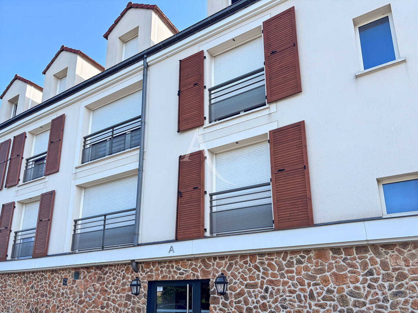 Agence immobilière de L'Adresse S.A.S.  AGENCE IMMOBILIERE LORI - S.A.S.  AGENCE IMMOBILIERE LORI