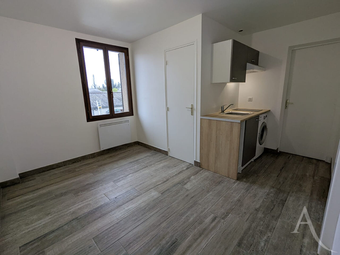 Agence immobilière de L'Adresse S.A.S.  AGENCE IMMOBILIERE LORI - S.A.S.  AGENCE IMMOBILIERE LORI