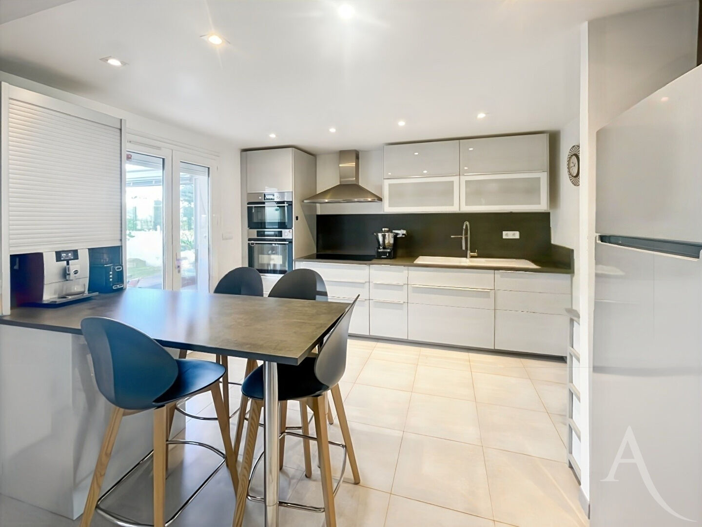 Agence immobilière de L'Adresse S.A.S.  AGENCE IMMOBILIERE LORI - S.A.S.  AGENCE IMMOBILIERE LORI