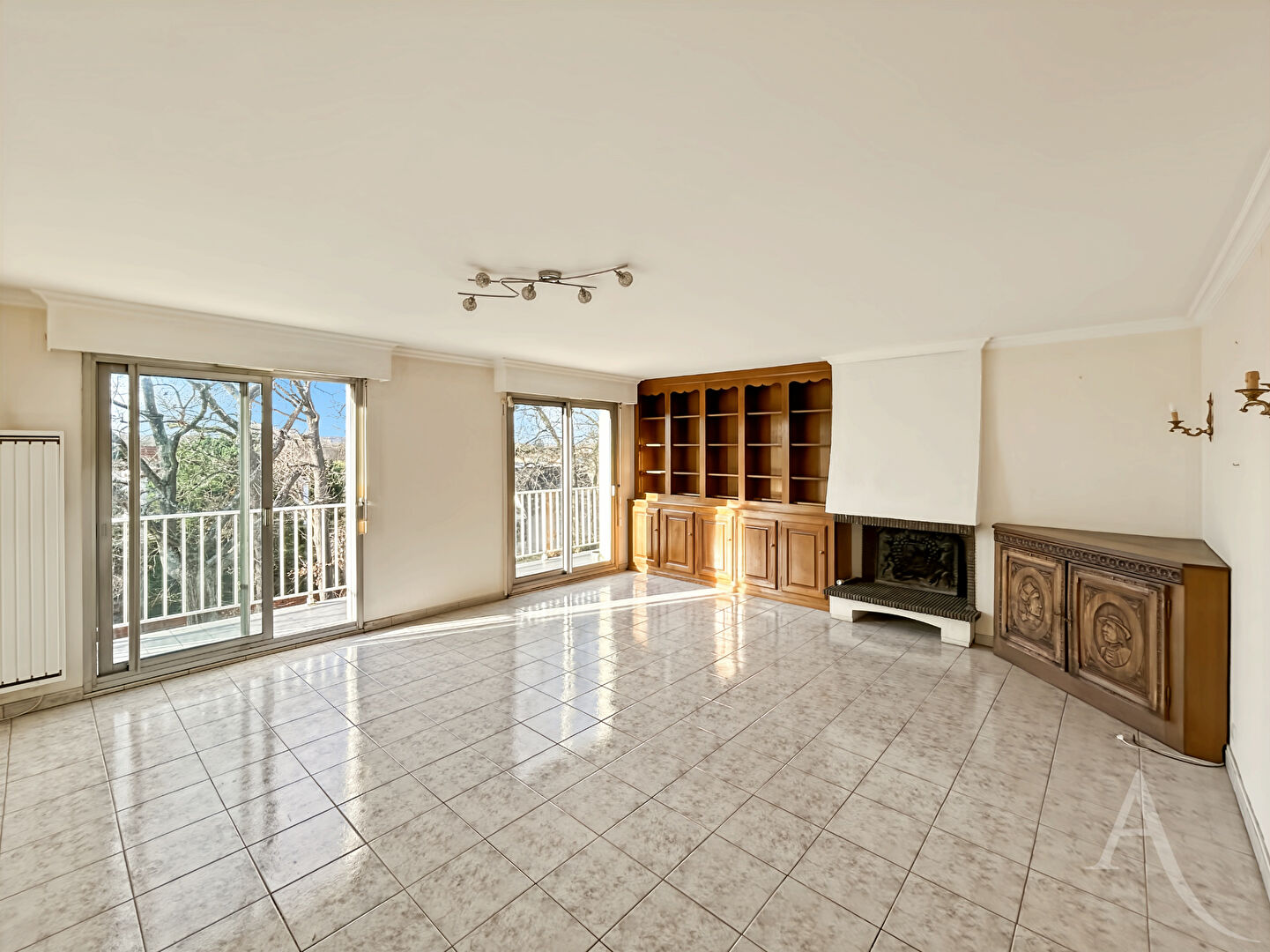 Agence immobilière de L'Adresse S.A.S.  AGENCE IMMOBILIERE LORI - S.A.S.  AGENCE IMMOBILIERE LORI