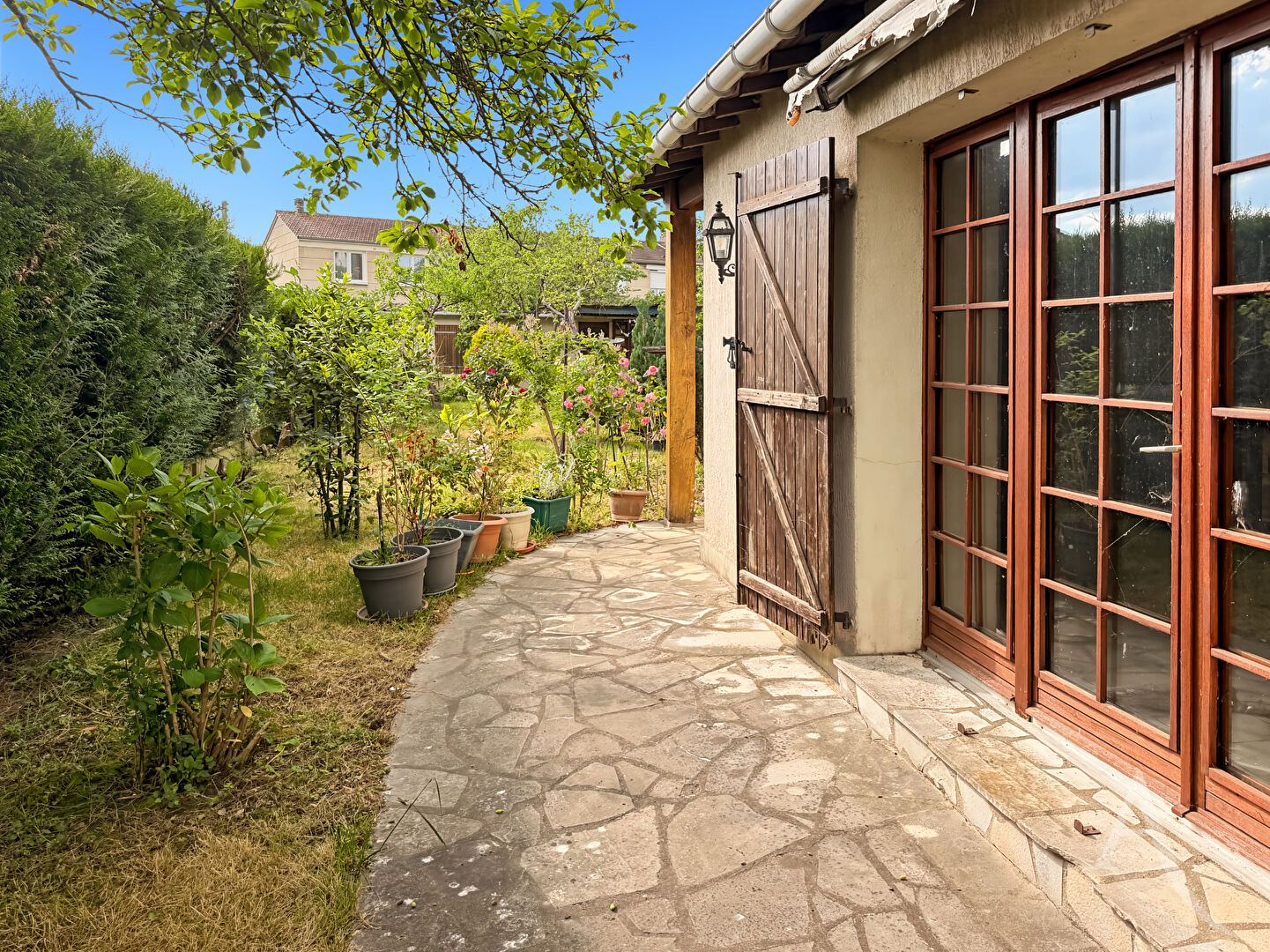 Agence immobilière de L'Adresse S.A.S.  AGENCE IMMOBILIERE LORI - S.A.S.  AGENCE IMMOBILIERE LORI