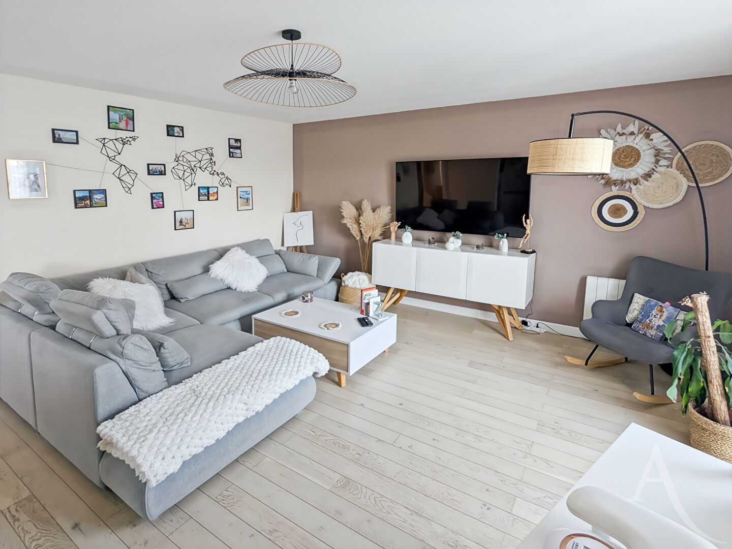 Agence immobilière de L'Adresse S.A.S.  AGENCE IMMOBILIERE LORI - S.A.S.  AGENCE IMMOBILIERE LORI