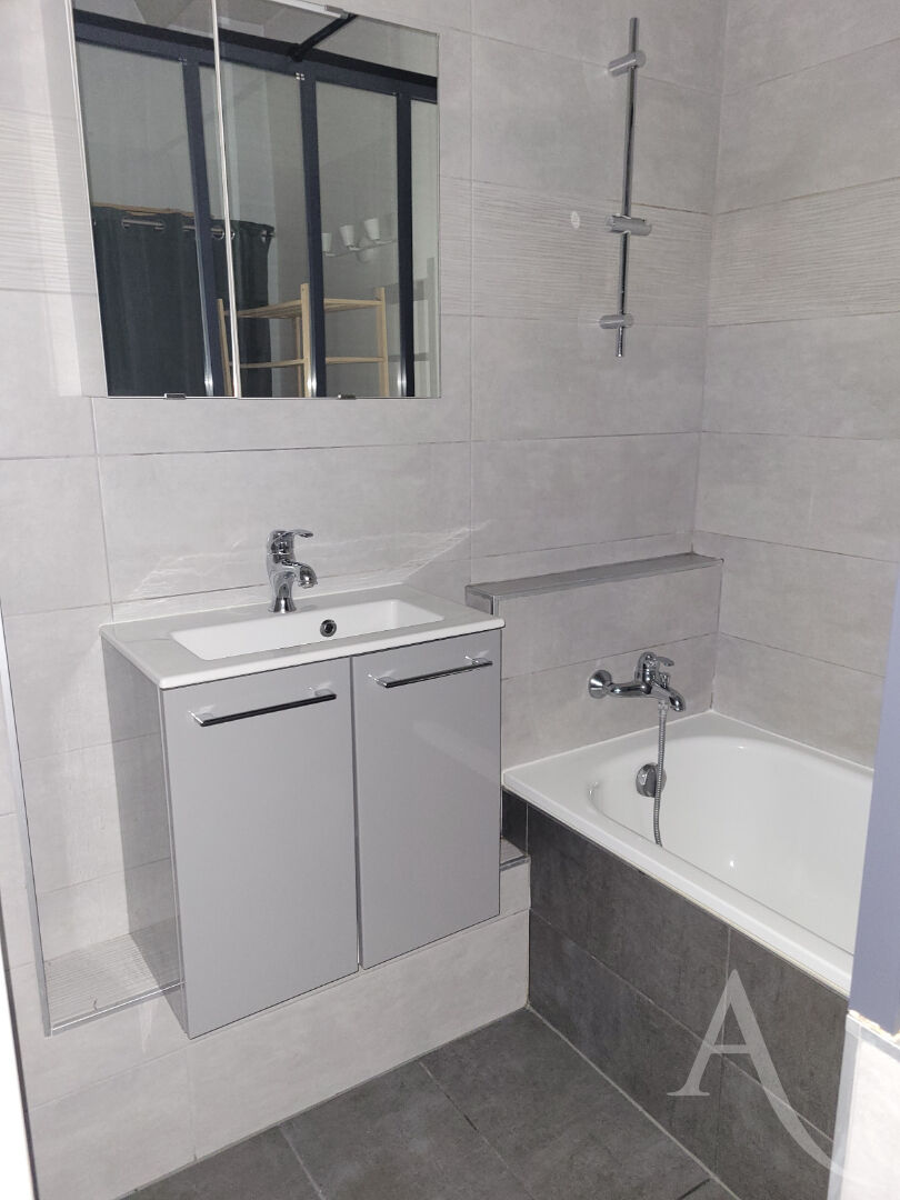 Photo Appartement VILLEMOISSON - 2 pièce(s) - 30 m2 image 2/4