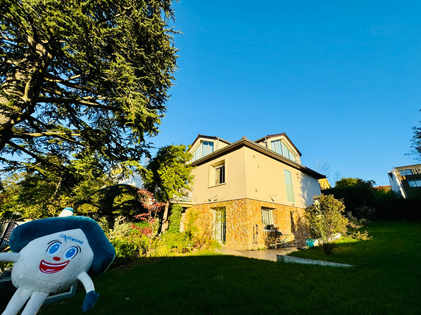 Agence immobilière de L'Adresse  VIP - L'ADRESSE C.P.I.