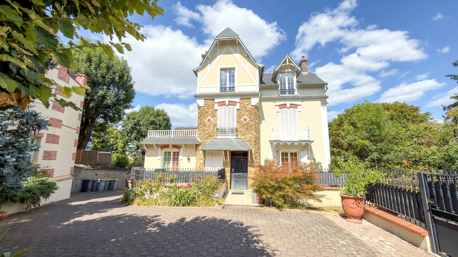 Agence immobilière de L'Adresse Agence de la Venerie Yerres - Agence de la Venerie Montgeron