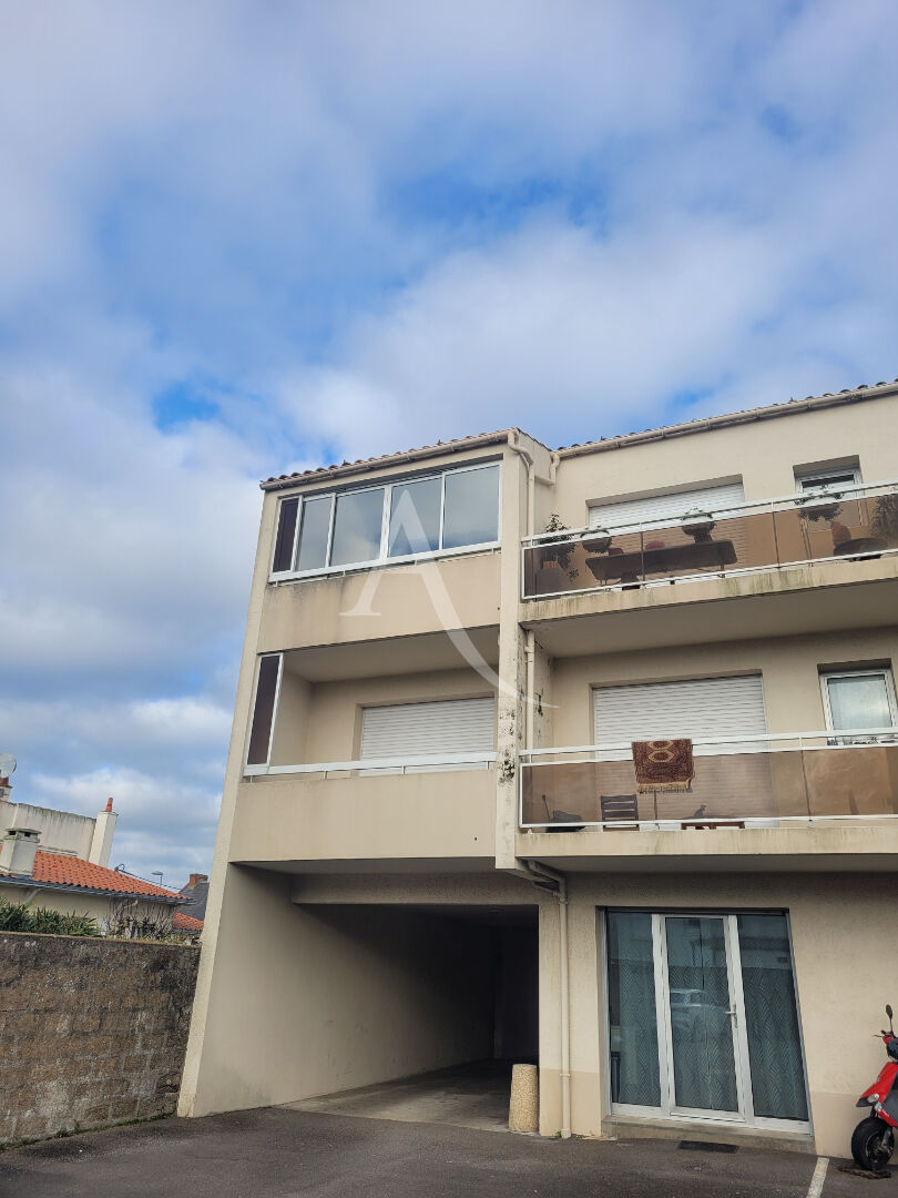 Appartement  3 pièce(s) 62 m2 A LOUER EN VIDE A L'ANNEE