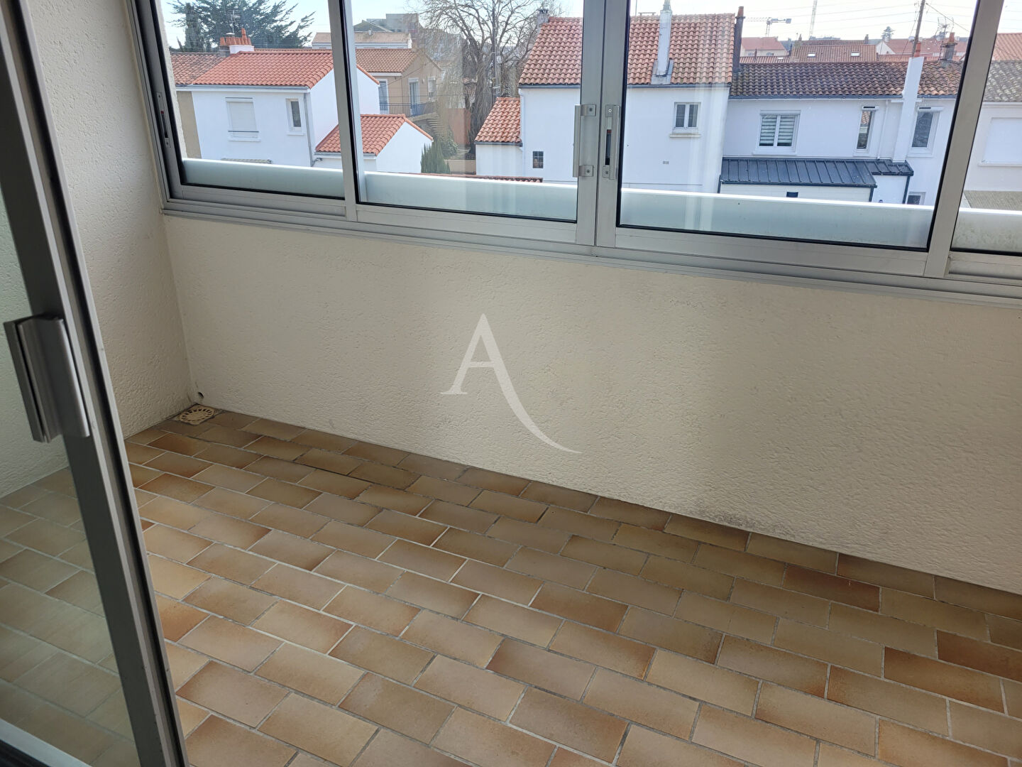 Photo Appartement  3 pièce(s) 62 m2 A LOUER EN VIDE A L'ANNEE image 4/6
