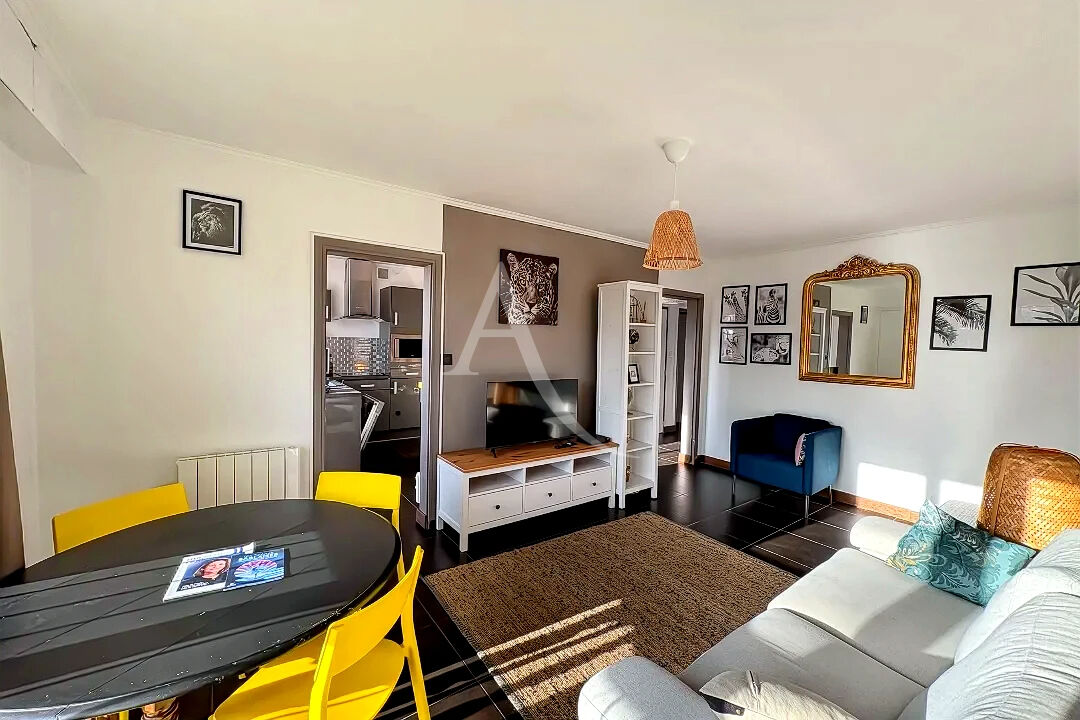 Photo Superbe appartement rénové image 1/6