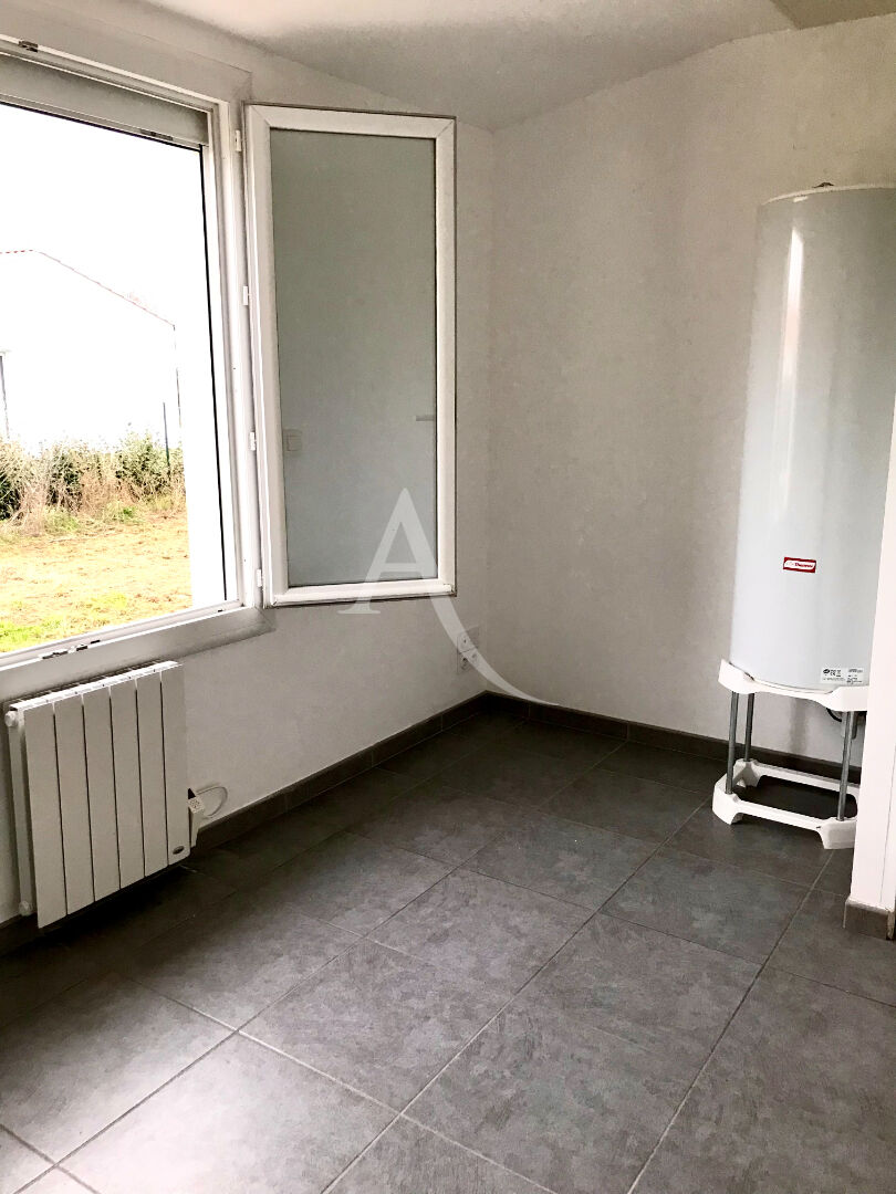 Photo BEAUVOIR SUR MER centre ville image 3/6