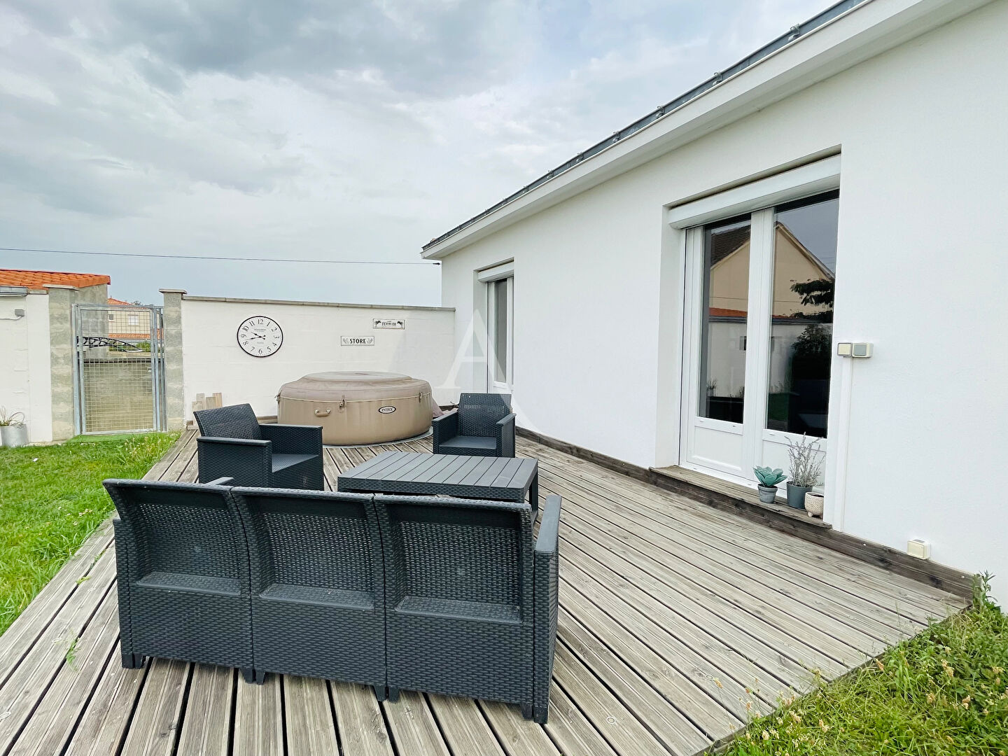 Agence immobilière de 
 L'Adresse  bichon immobilier - L'ADRESSE ST PHILBERT DE GRAND LIEU 
