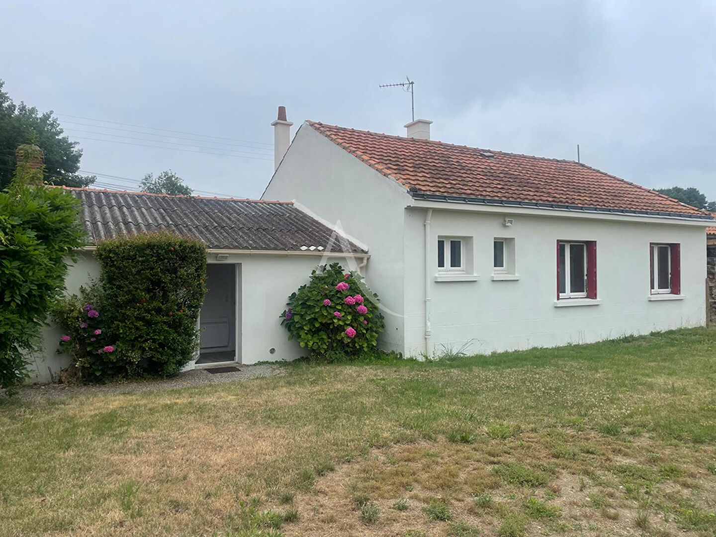 Agence immobilière de 
 L'Adresse  bichon immobilier - L'ADRESSE ST PHILBERT DE GRAND LIEU 
