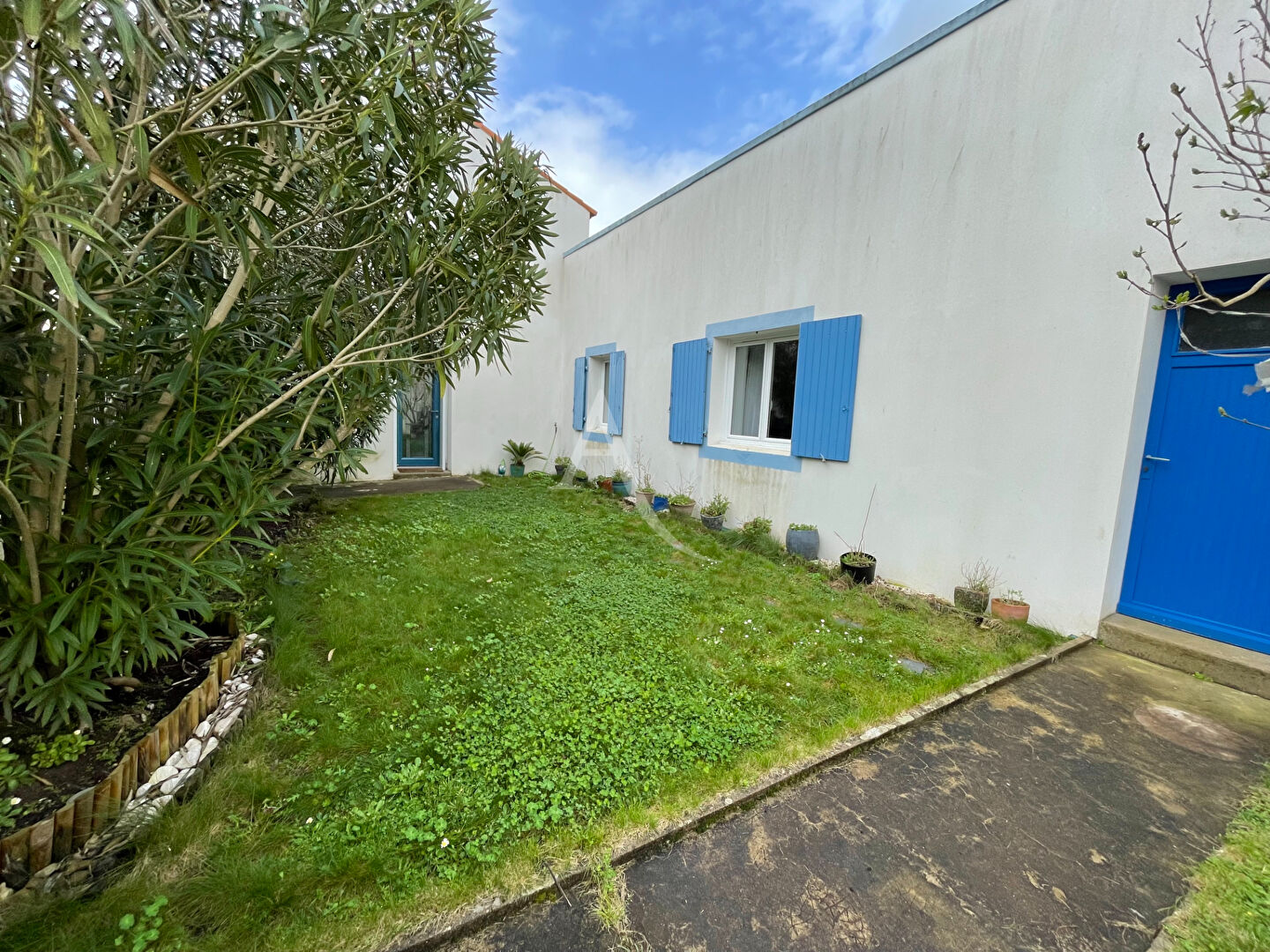 Agence immobilière de 
 L'Adresse  bichon immobilier - L'ADRESSE ST PHILBERT DE GRAND LIEU 
