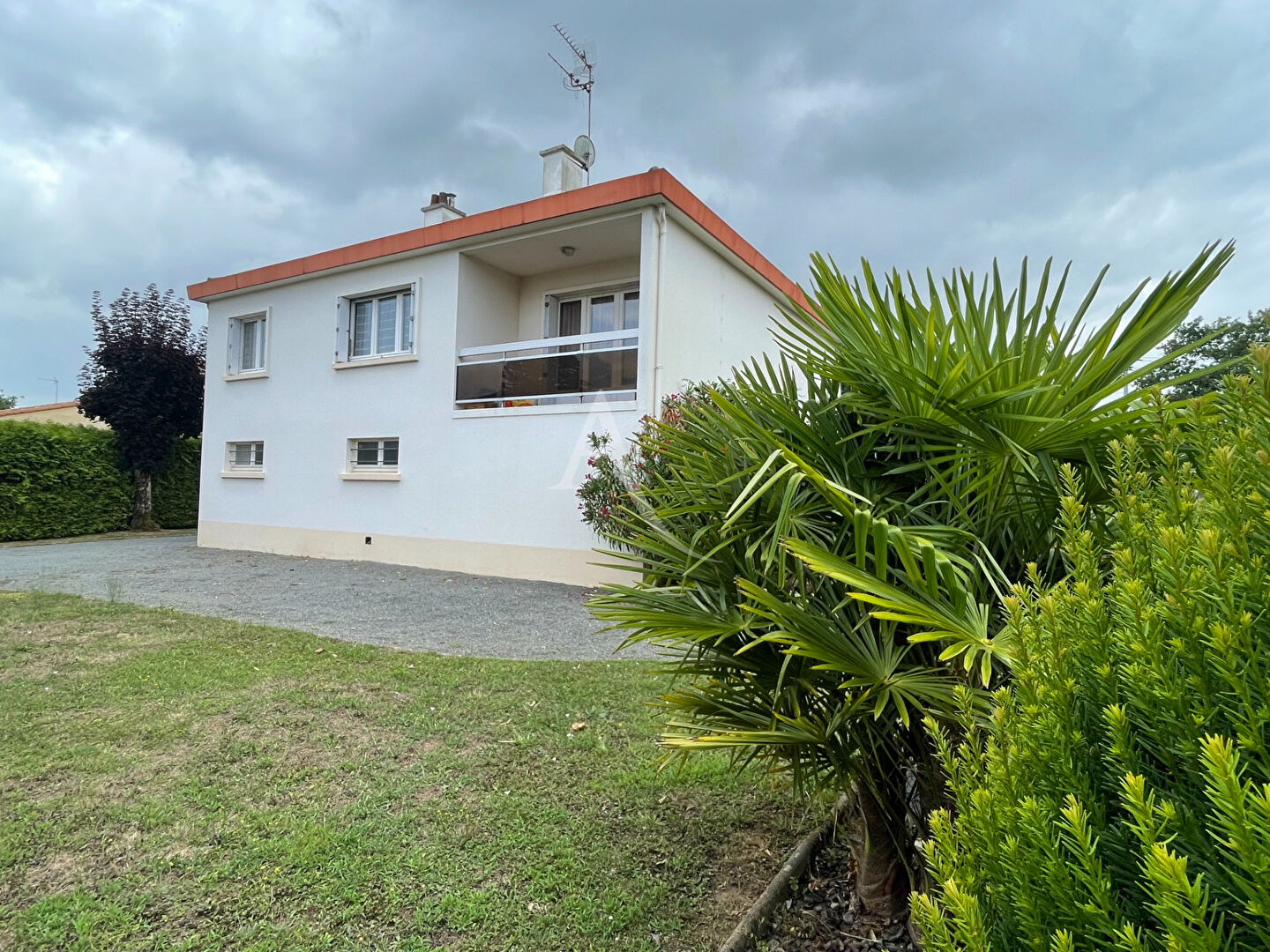 Agence immobilière de 
 L'Adresse  bichon immobilier - L'ADRESSE ST PHILBERT DE GRAND LIEU 
