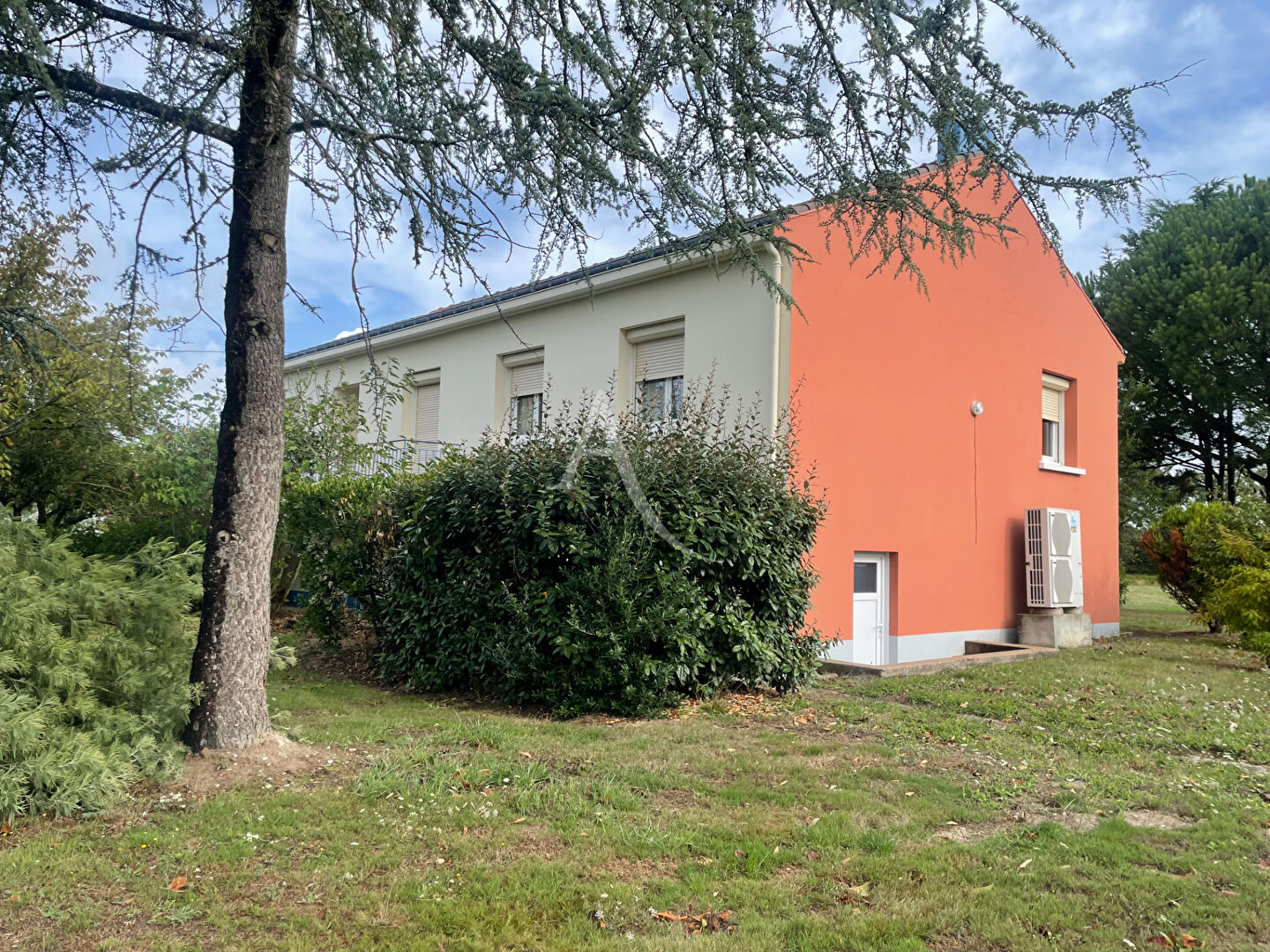 Agence immobilière de 
 L'Adresse  bichon immobilier - L'ADRESSE ST PHILBERT DE GRAND LIEU 
