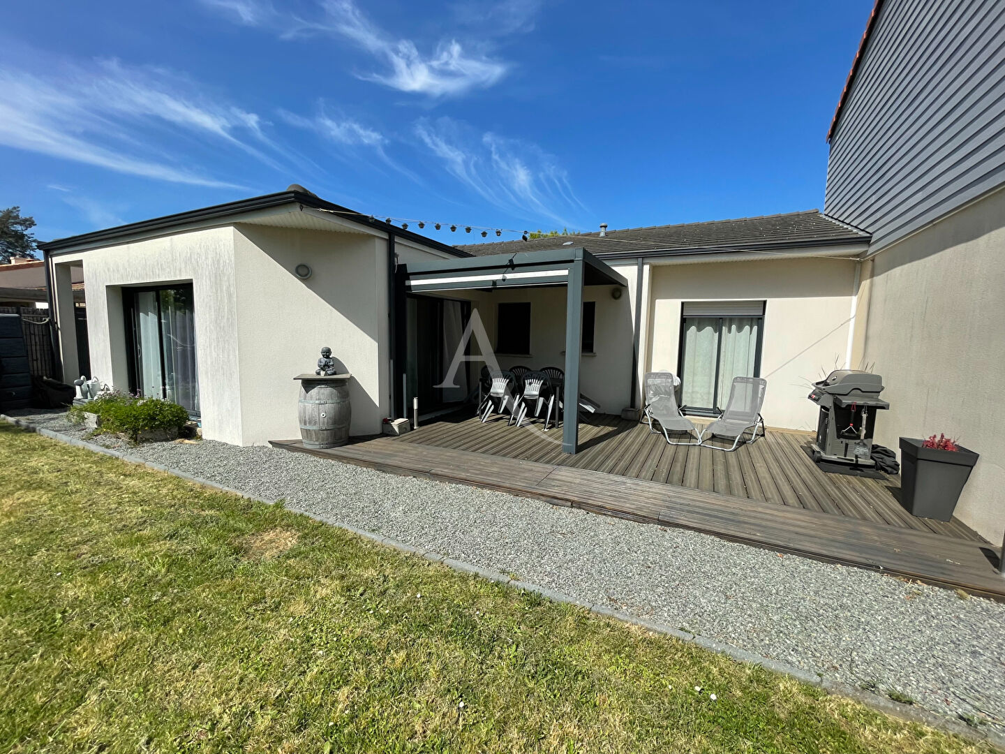 Agence immobilière de 
 L'Adresse  bichon immobilier - L'ADRESSE ST PHILBERT DE GRAND LIEU 
