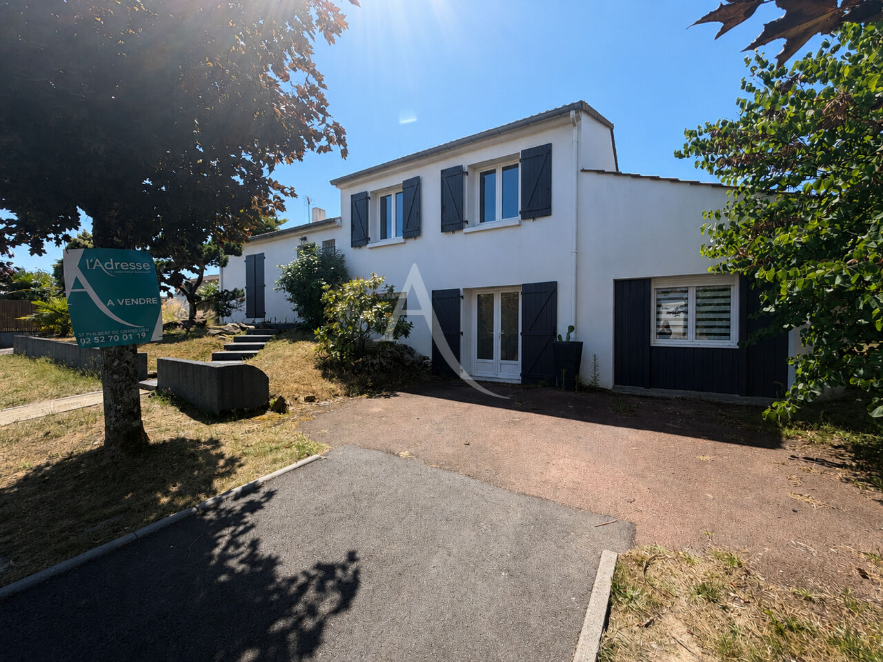 Agence immobilière de 
 L'Adresse  bichon immobilier - L'ADRESSE ST PHILBERT DE GRAND LIEU 
