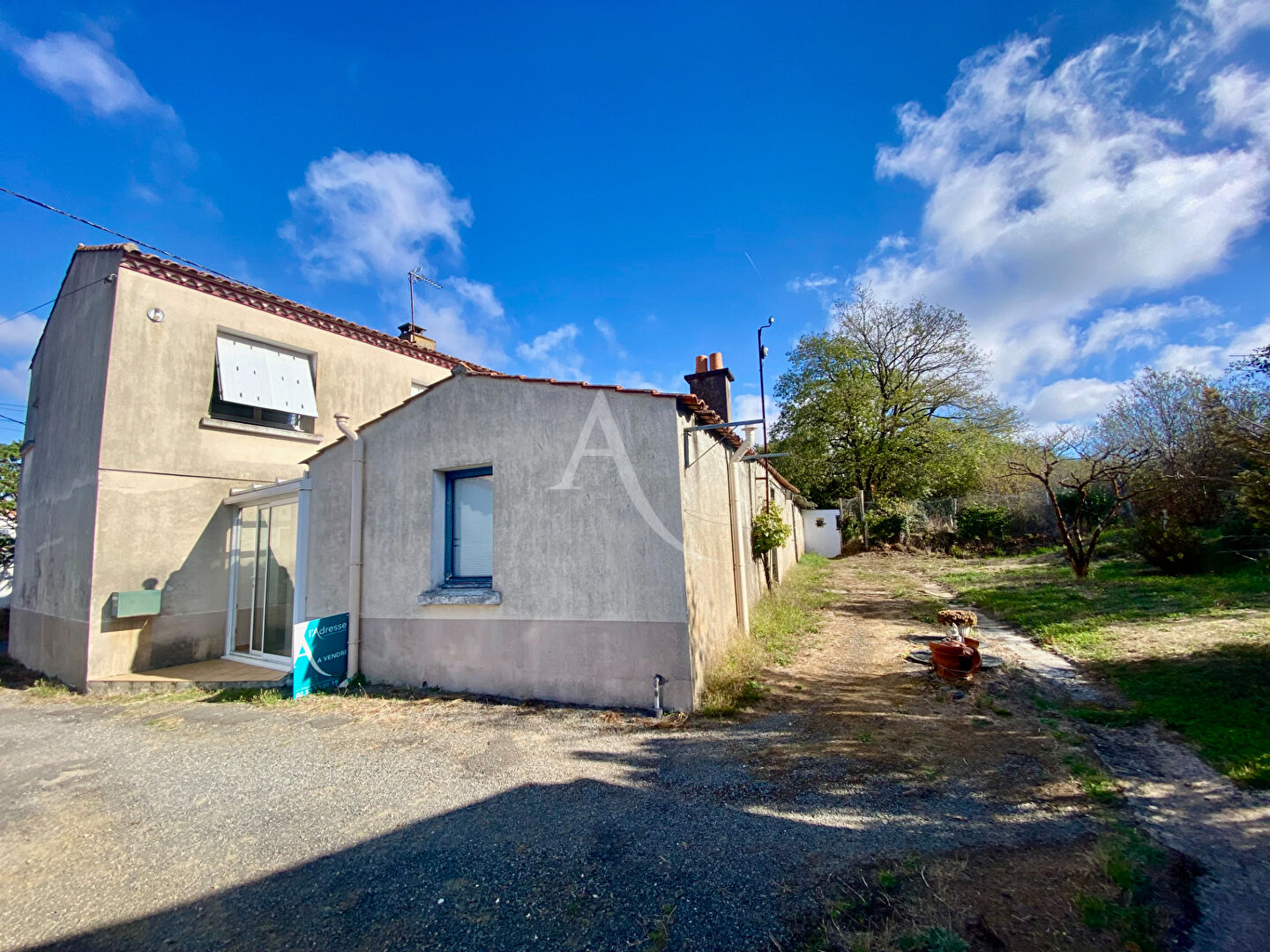 Agence immobilière de 
 L'Adresse  bichon immobilier - L'ADRESSE ST PHILBERT DE GRAND LIEU 
