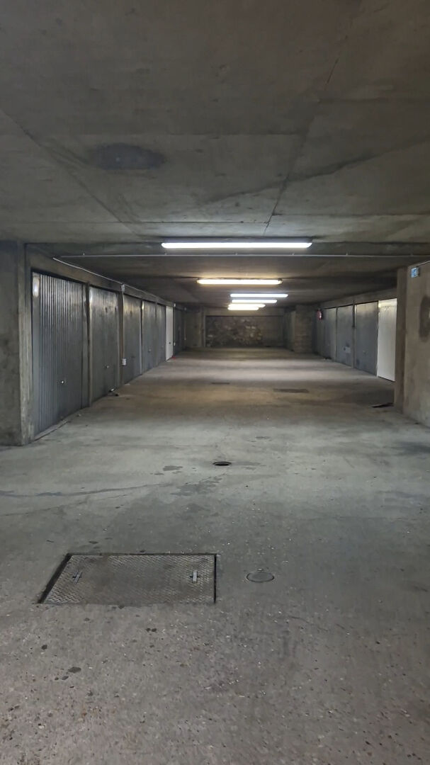 Photo A vendre Box 15 m2 - Hopital Saint Louis - 75010 Paris image 6/6