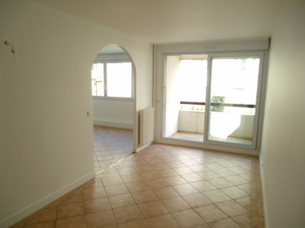 Photo Grand 2P vide avec deux balcons image 6/6