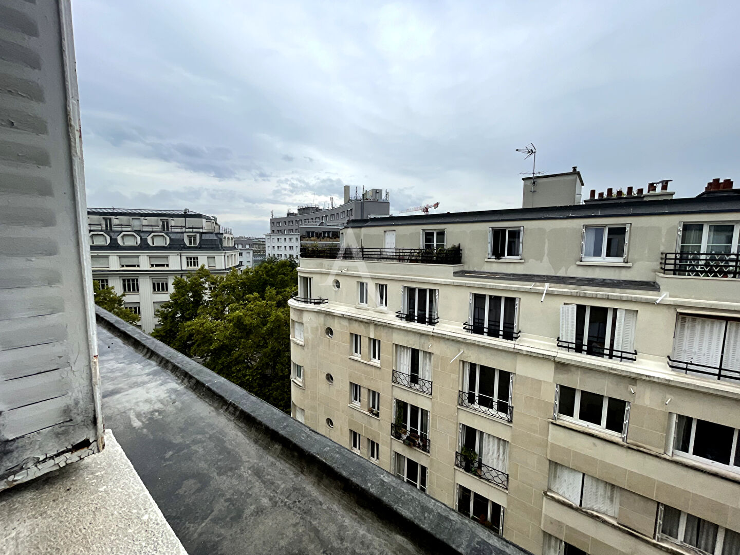 Photo Studio au dernier étage avec jolie vue dégagée & Canal ! image 5/6