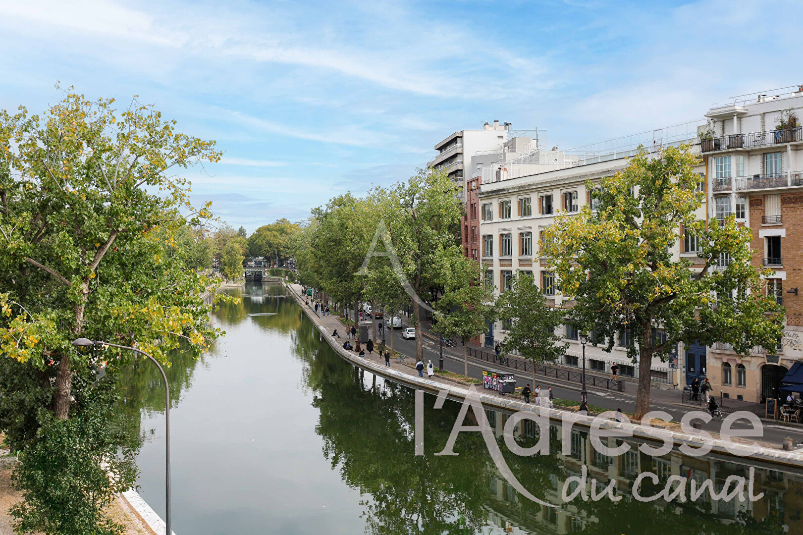 Photo Carte Postale sur le Canal.  Un écrin au bord de l'eau. image 1/6
