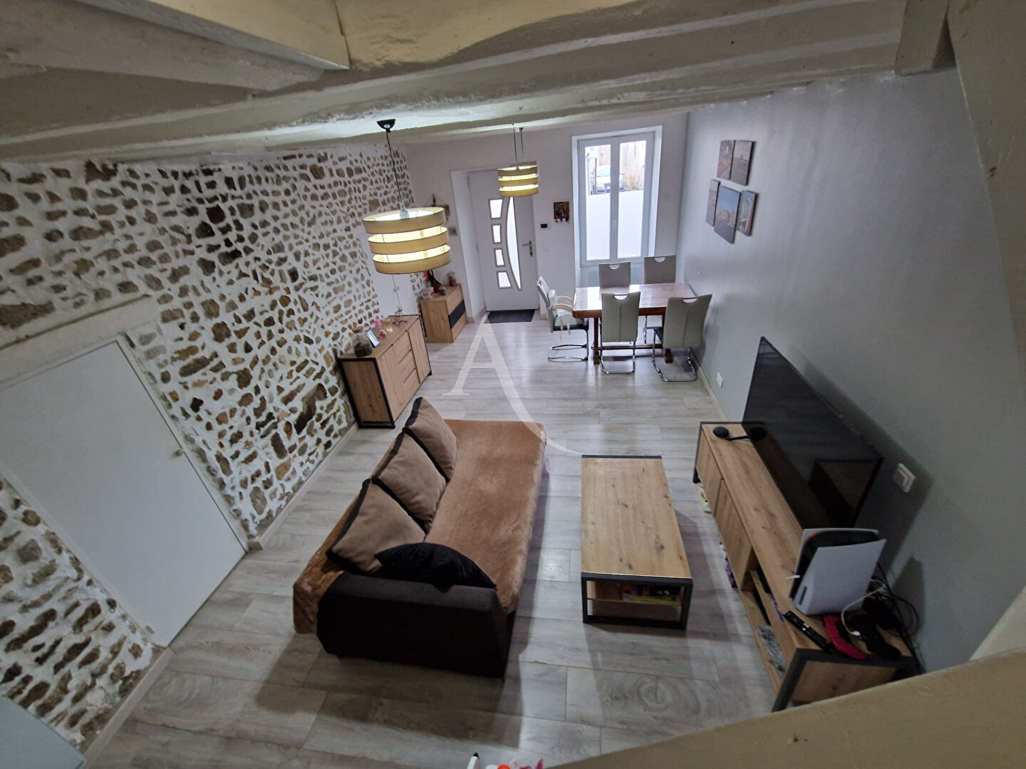 Photo MAISON EN PIERRES EN CENTRE VILLE DE SACLAS image 4/6