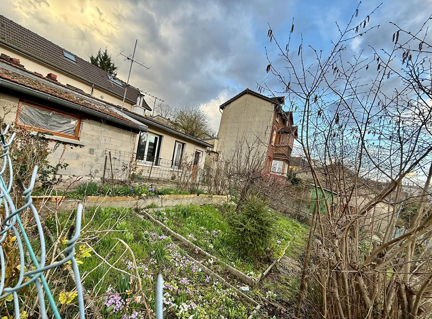 Maison à rénover complétement avec possibilité d'agrandissement 100m2