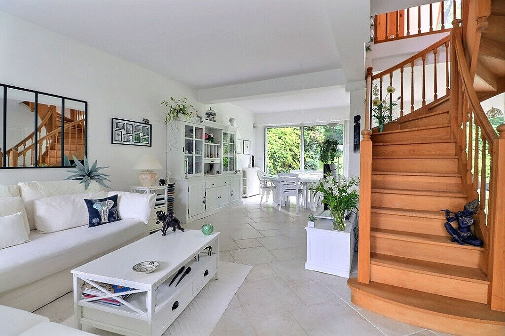 Agence immobilière de 
 L'Adresse Chaville Viroflay - L'ADRESSE Agence Immo Chaville Viroflay 
