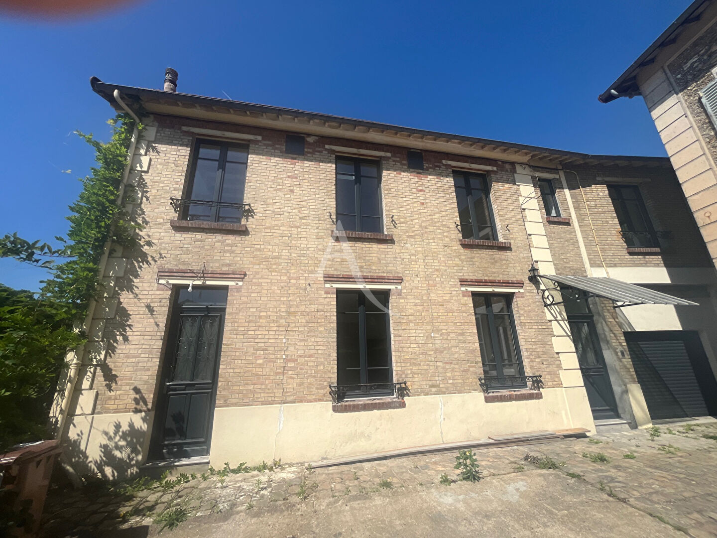 Agence immobilière de 
 L'Adresse Chaville Viroflay - L'ADRESSE Agence Immo Chaville Viroflay 
