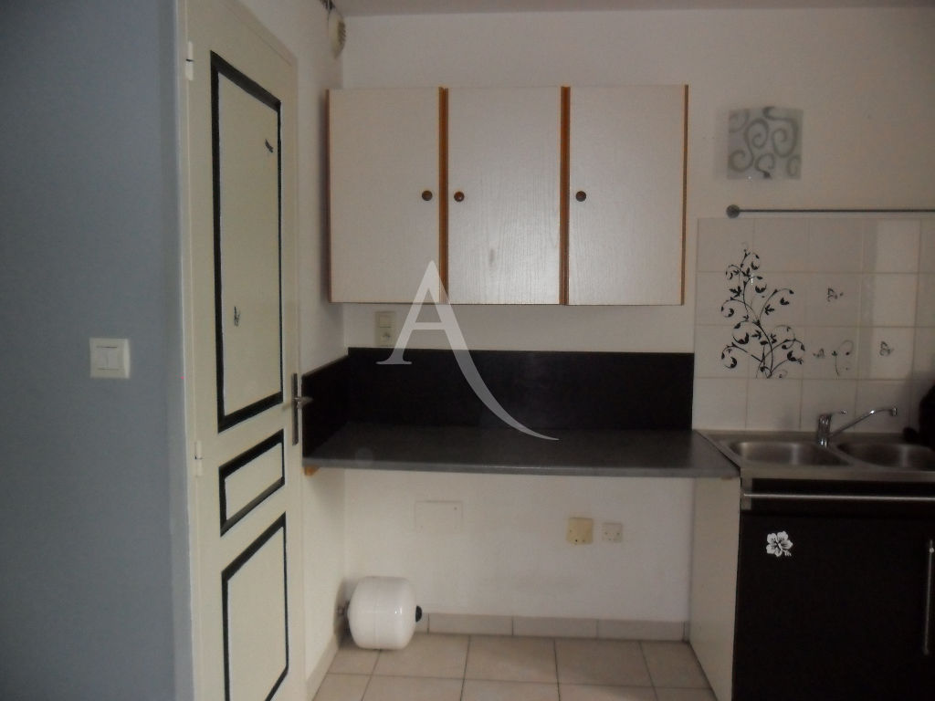 Photo LE BOUSQUET D'ORB - Appartement 3 pièce(s)  - 74.50 m2 - Loyer 500  CC image 2/6