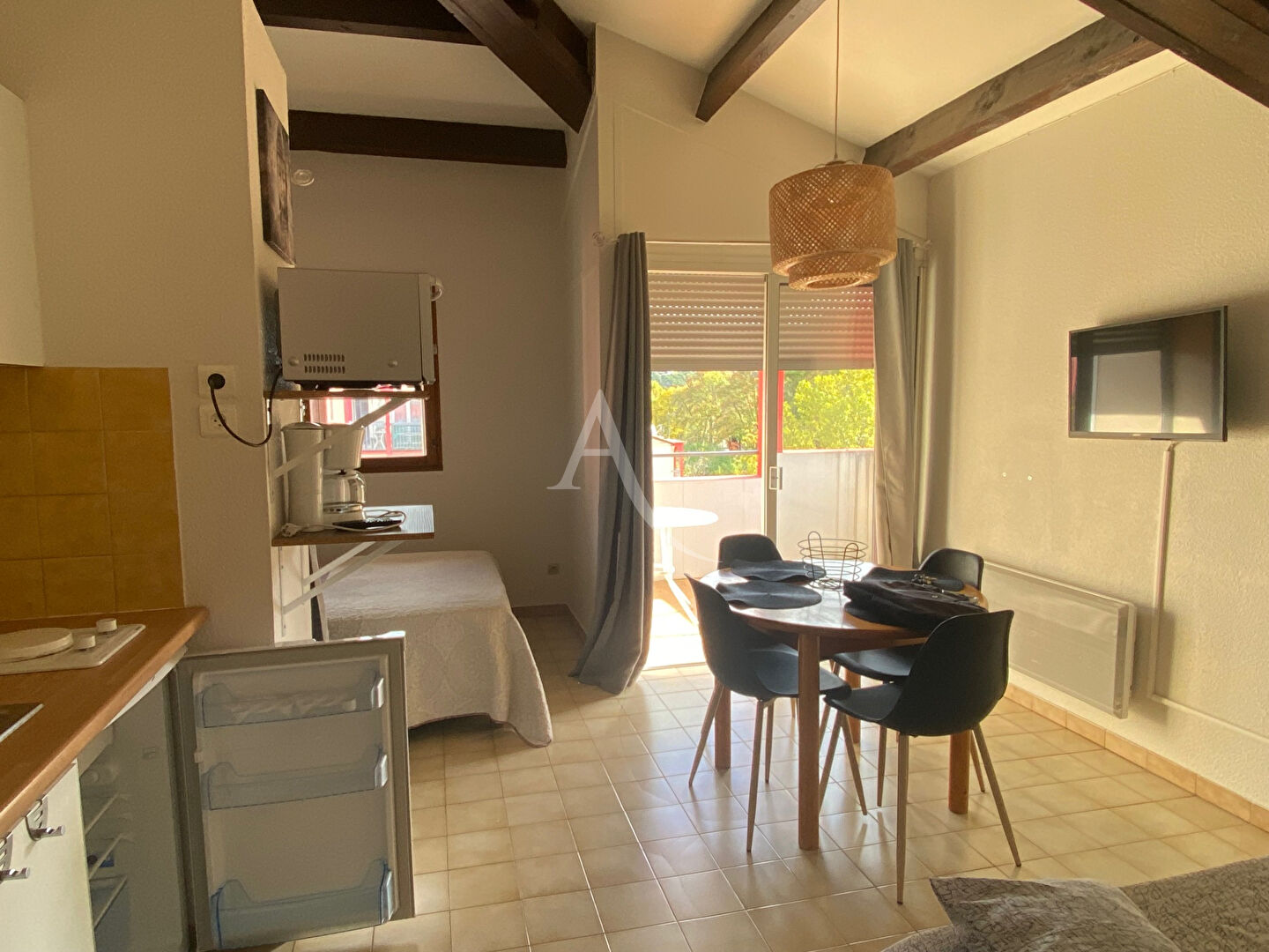 Photo LAMALOU LES BAINS - Appartement  meublé - 1 pièce(s) - 24.80 m2 - 460  CC image 1/6