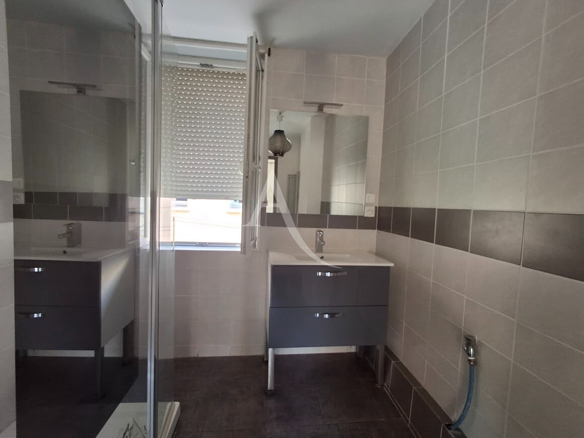 Photo BEDARIEUX  centre ville Appartement spacieux au 2ème étage image 5/6