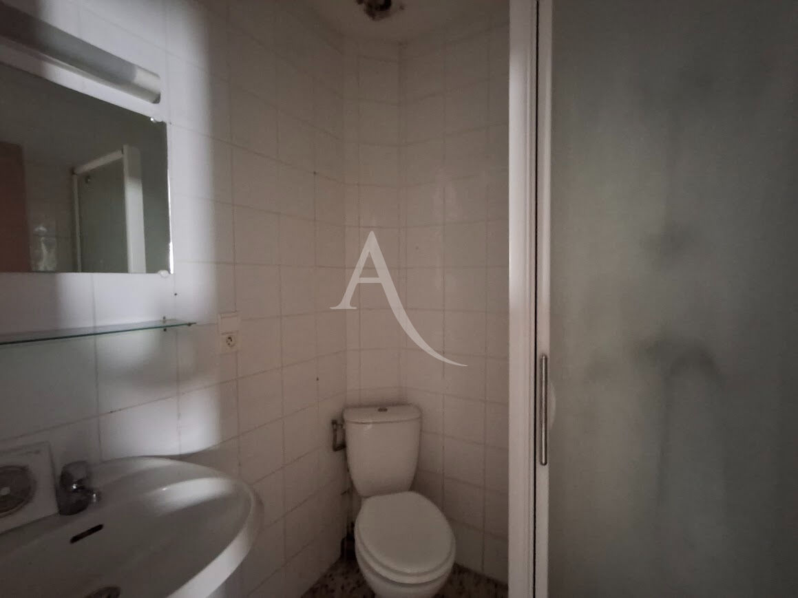 Photo BEDARIEUX Immeuble de deux appartements avec garage image 3/6